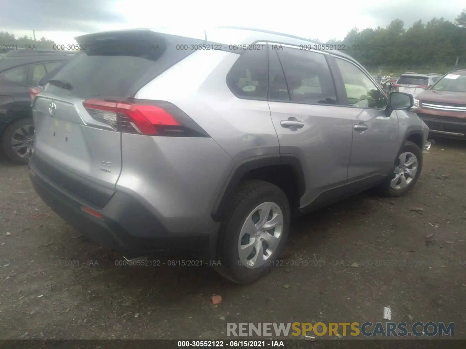 4 Photograph of a damaged car JTMF1RFV6KJ023763 TOYOTA RAV4 2019