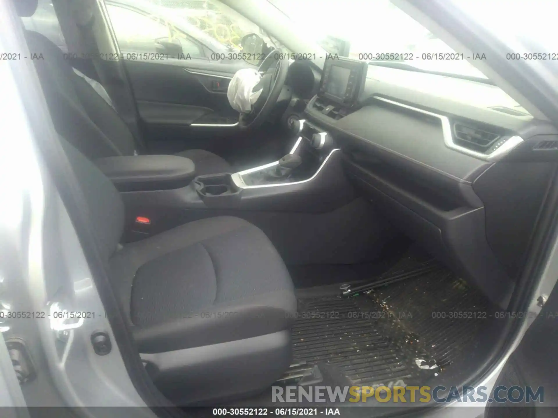 5 Photograph of a damaged car JTMF1RFV6KJ023763 TOYOTA RAV4 2019