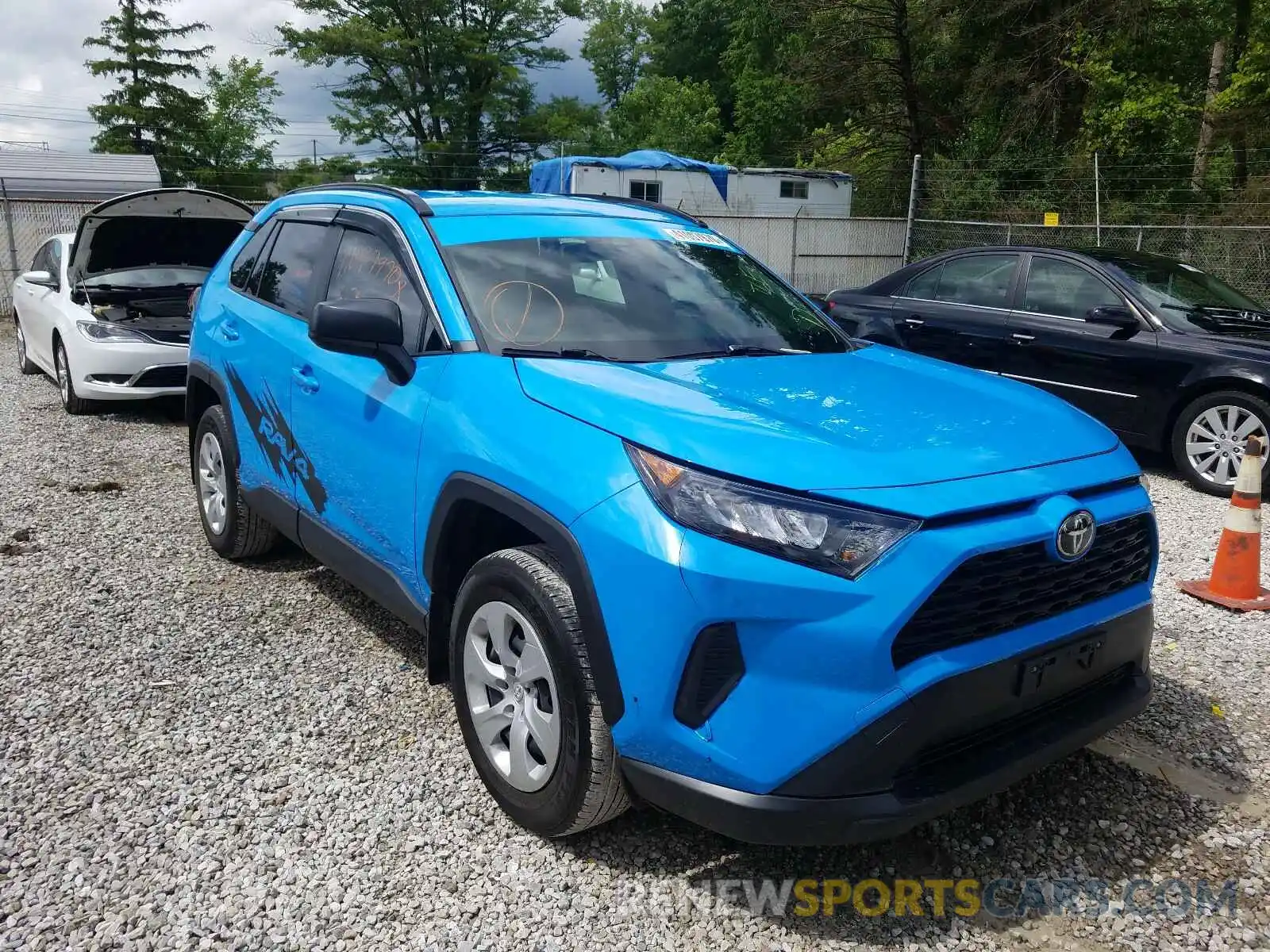 1 Photograph of a damaged car JTMF1RFV7KD046127 TOYOTA RAV4 2019