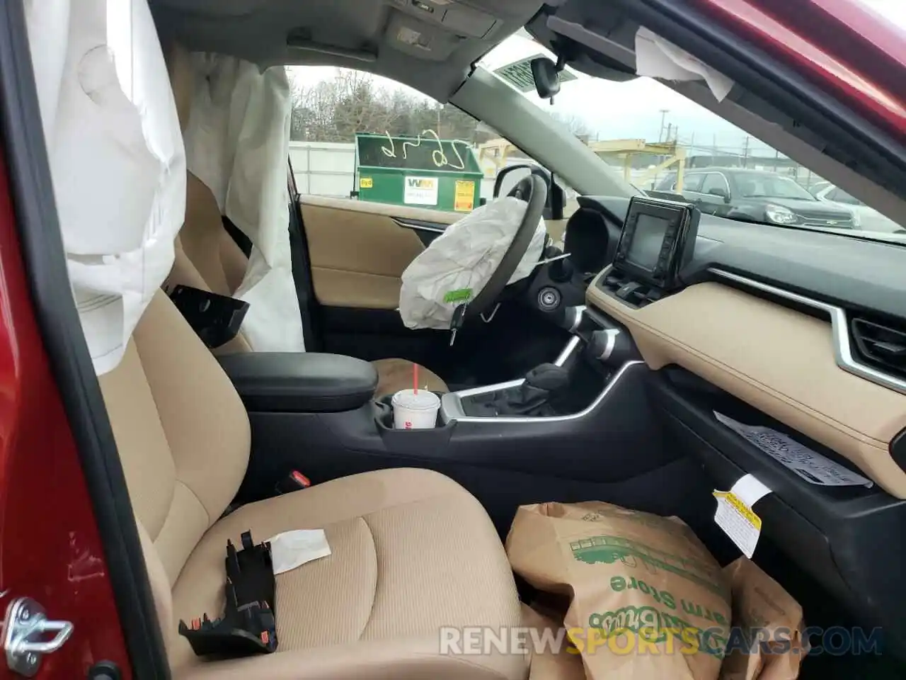 5 Photograph of a damaged car JTMF1RFV7KD502174 TOYOTA RAV4 2019