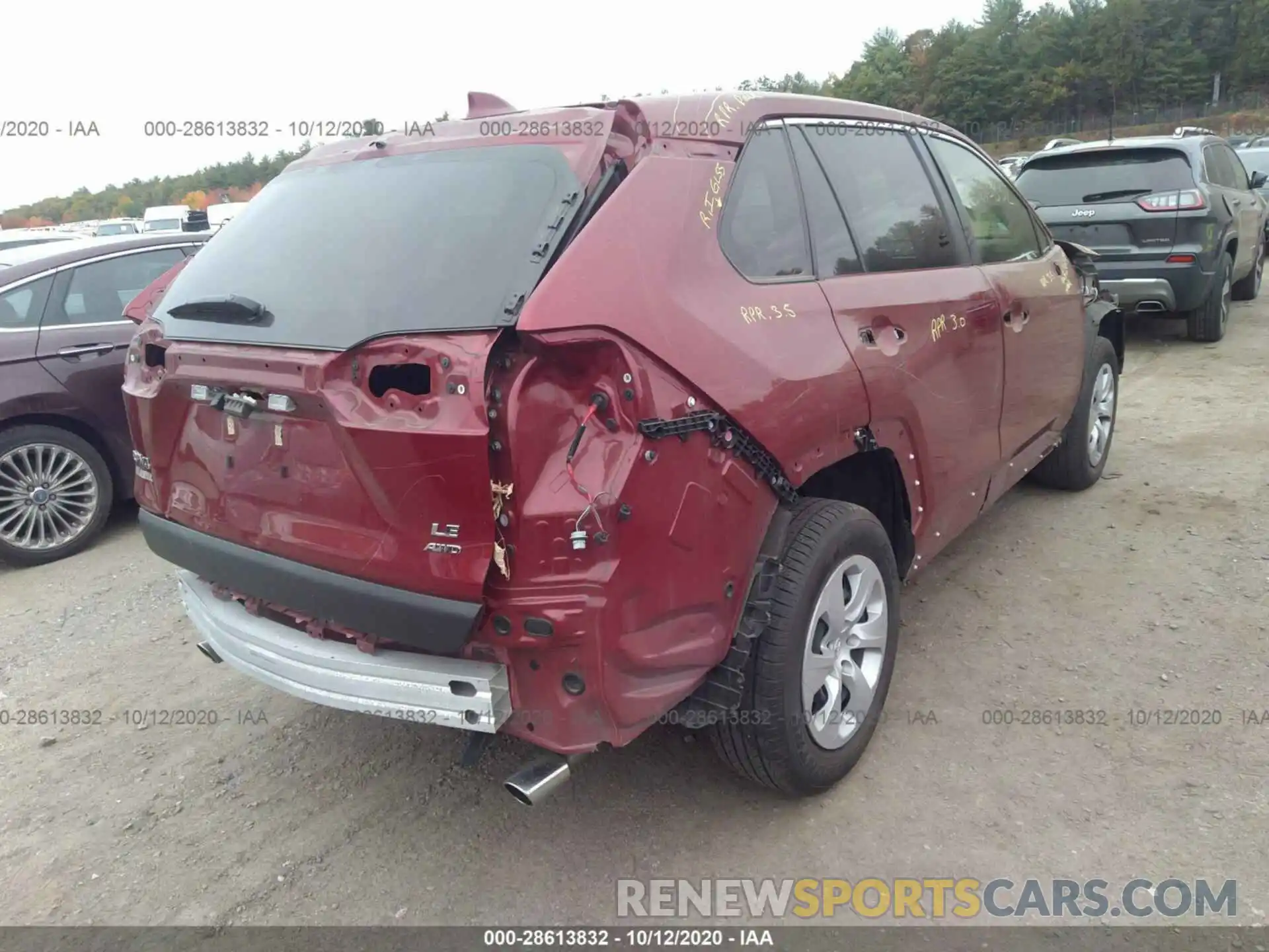 4 Photograph of a damaged car JTMF1RFV7KJ012920 TOYOTA RAV4 2019