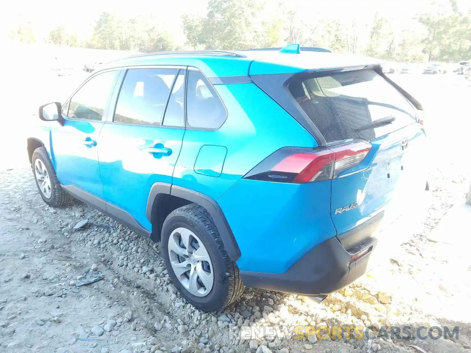 3 Фотография поврежденного автомобиля JTMF1RFV7KJ018846 TOYOTA RAV4 2019