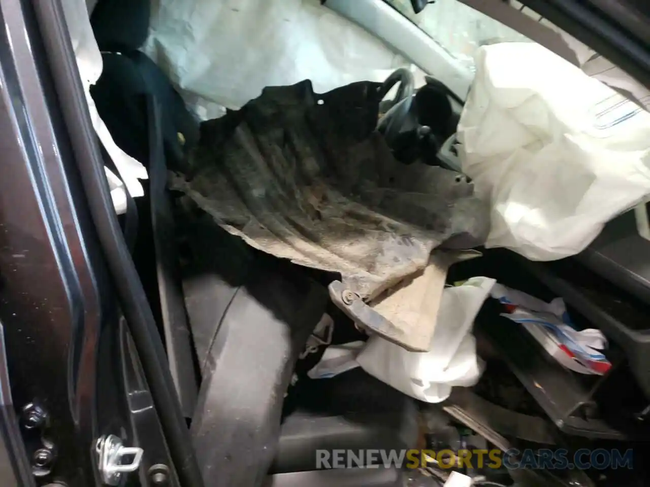 5 Photograph of a damaged car JTMF1RFV7KJ024565 TOYOTA RAV4 2019