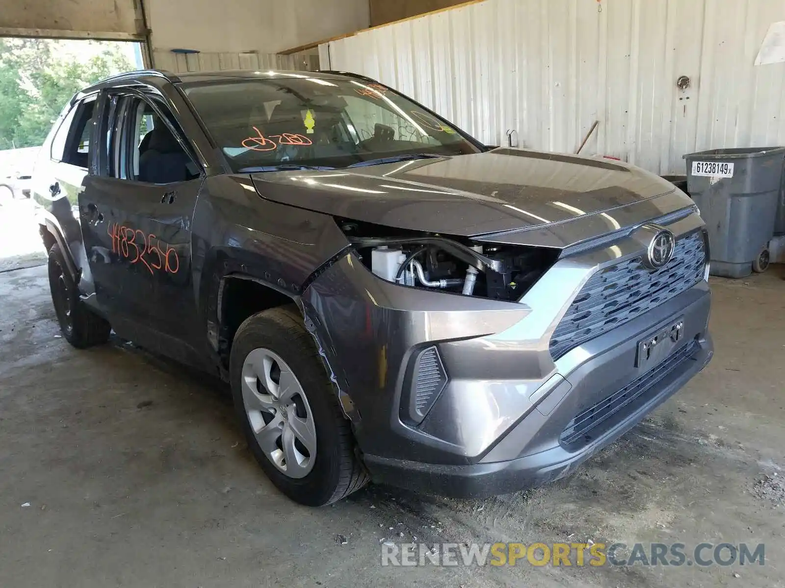 1 Photograph of a damaged car JTMF1RFV8KD016960 TOYOTA RAV4 2019