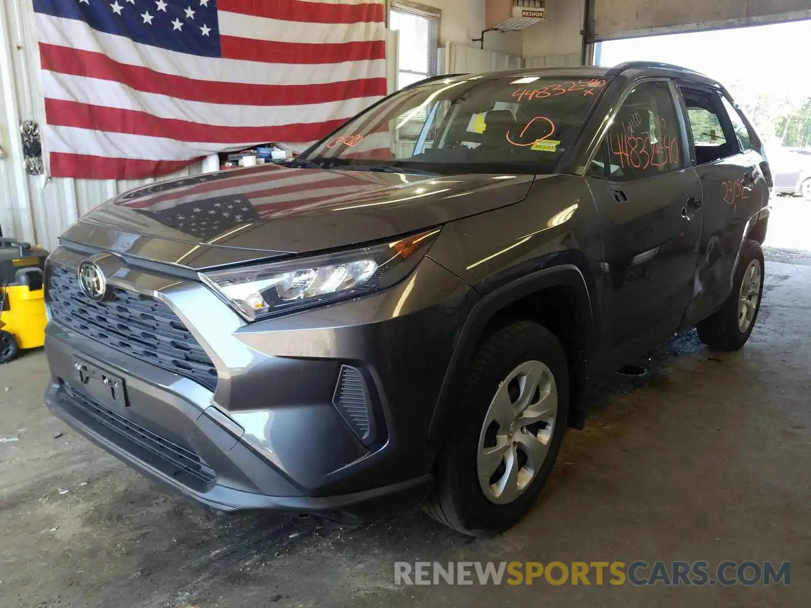 2 Photograph of a damaged car JTMF1RFV8KD016960 TOYOTA RAV4 2019