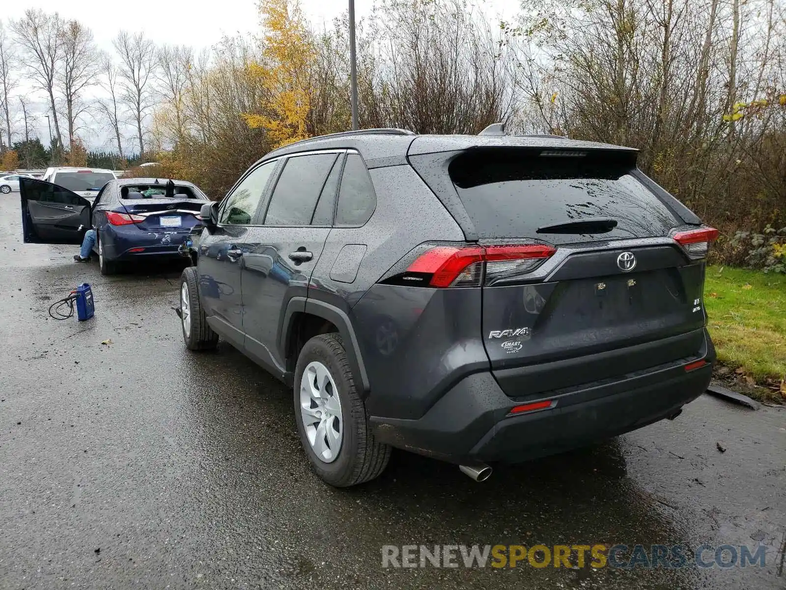 3 Photograph of a damaged car JTMF1RFV8KD032656 TOYOTA RAV4 2019