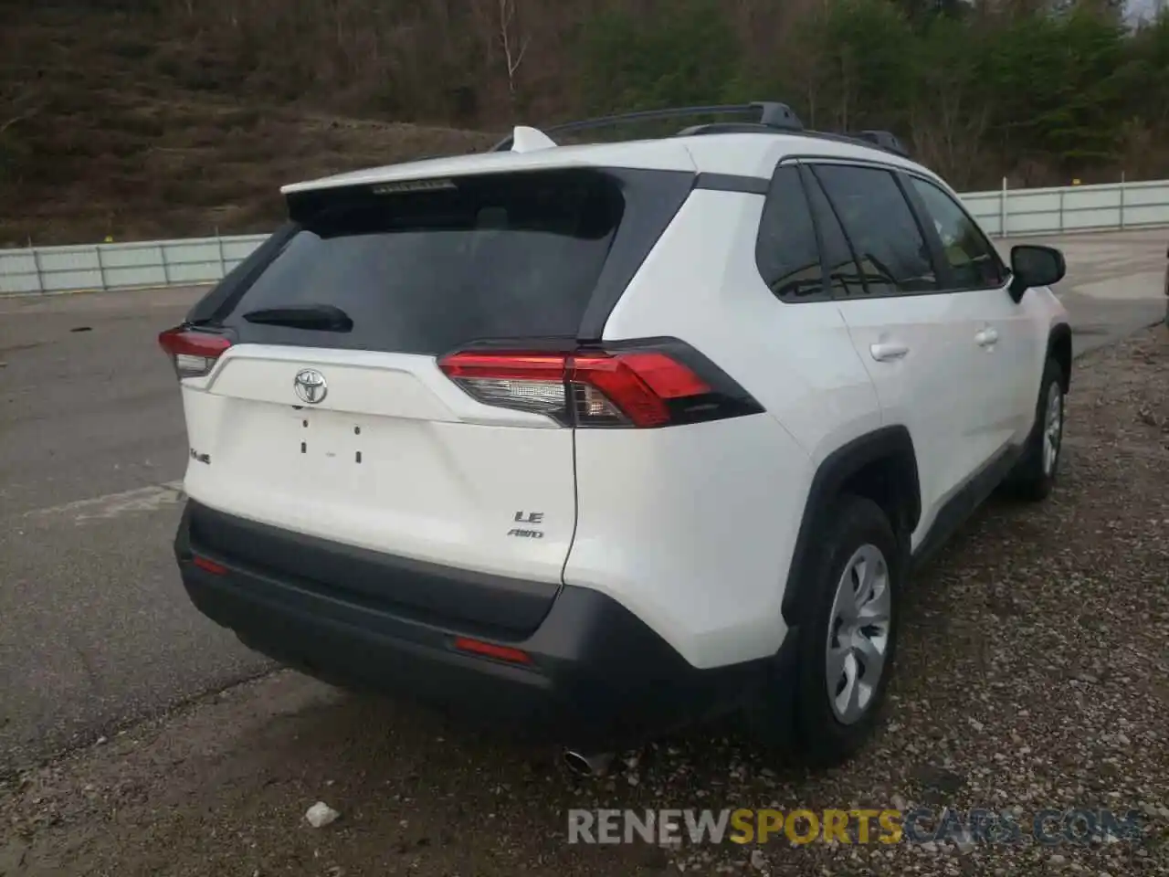 4 Photograph of a damaged car JTMF1RFV8KD508517 TOYOTA RAV4 2019