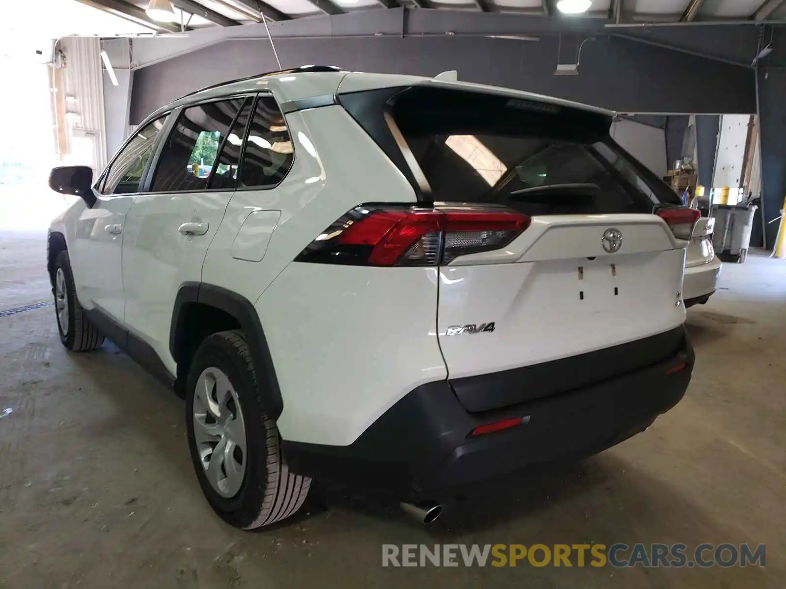 3 Фотография поврежденного автомобиля JTMF1RFV8KJ001800 TOYOTA RAV4 2019