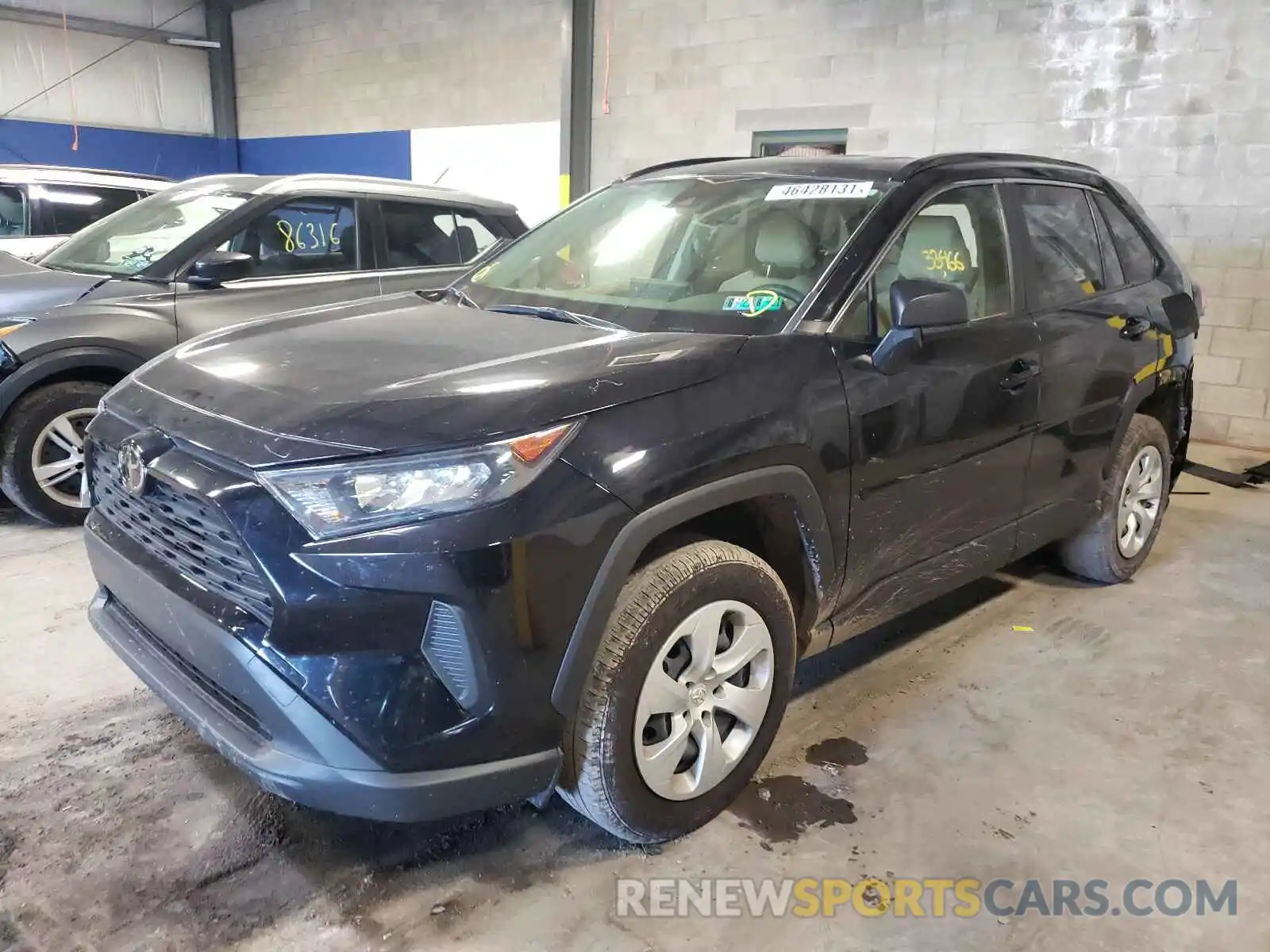 2 Photograph of a damaged car JTMF1RFV8KJ005488 TOYOTA RAV4 2019