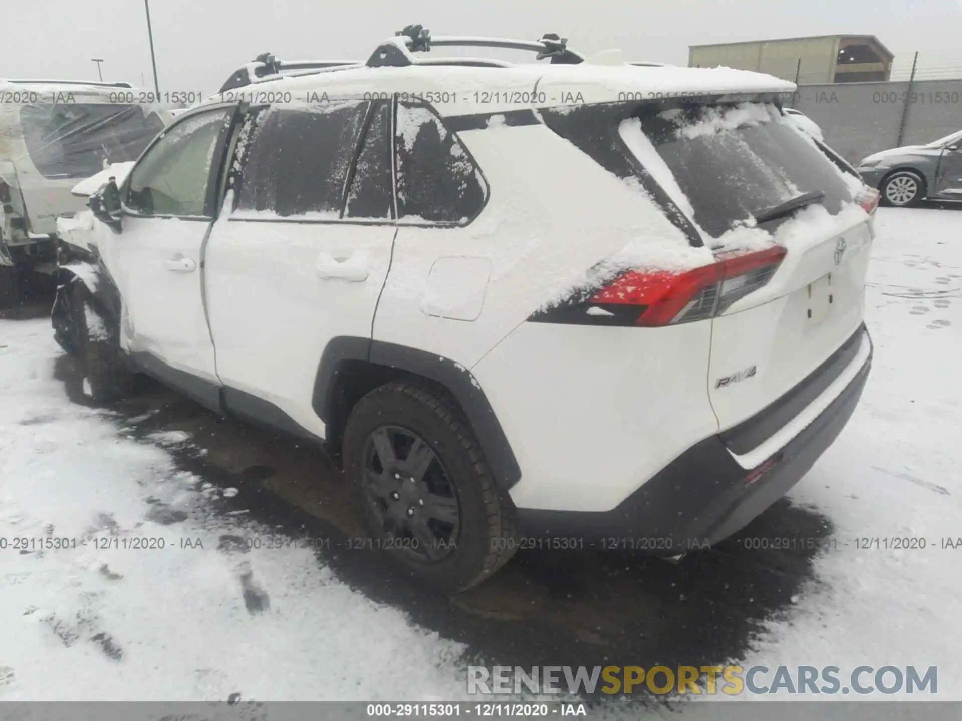 3 Photograph of a damaged car JTMF1RFV8KJ018788 TOYOTA RAV4 2019