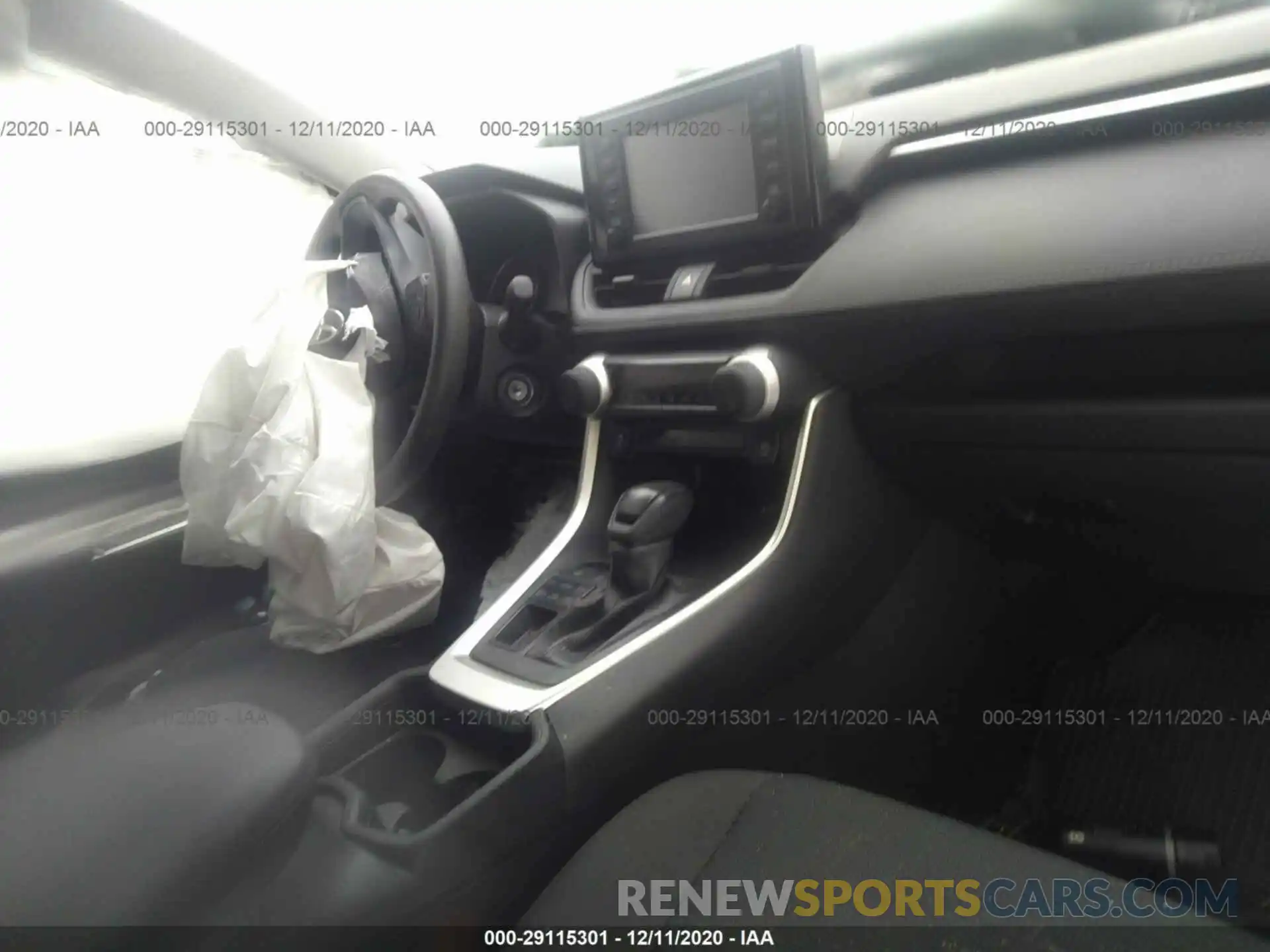 5 Photograph of a damaged car JTMF1RFV8KJ018788 TOYOTA RAV4 2019