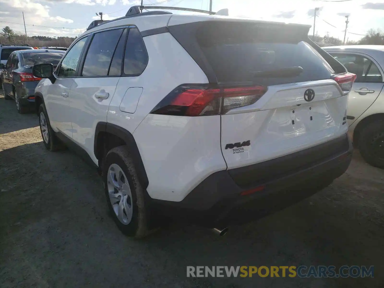 3 Фотография поврежденного автомобиля JTMF1RFV9KD002324 TOYOTA RAV4 2019