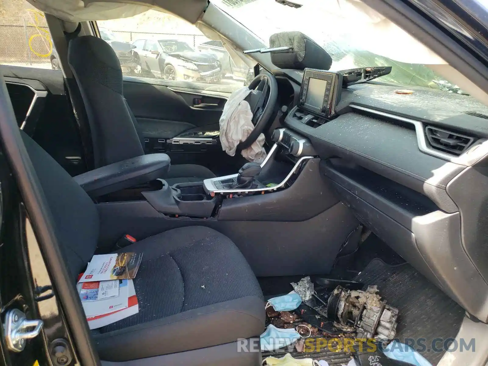 5 Photograph of a damaged car JTMF1RFV9KD005076 TOYOTA RAV4 2019