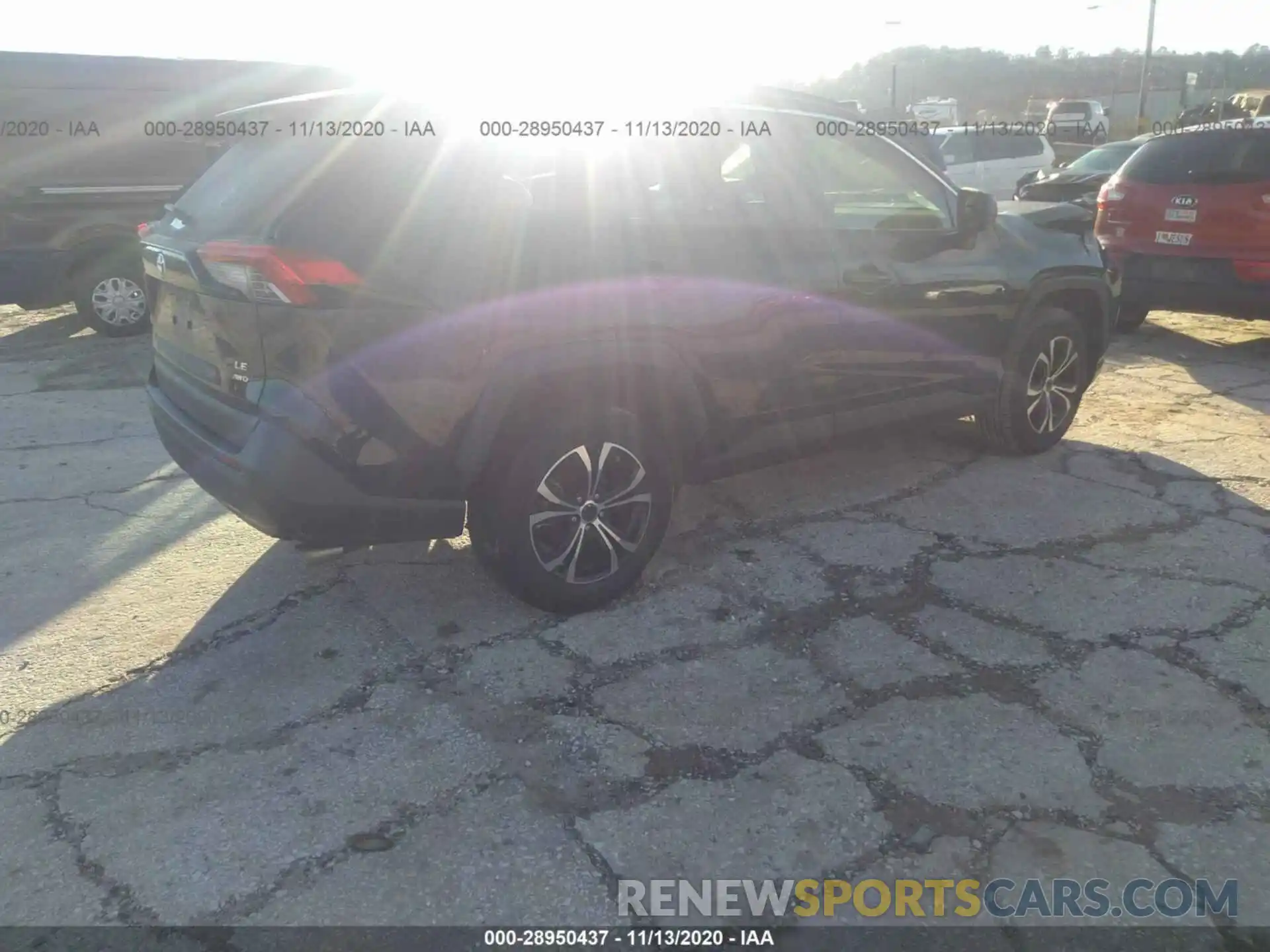 4 Photograph of a damaged car JTMF1RFV9KD025960 TOYOTA RAV4 2019