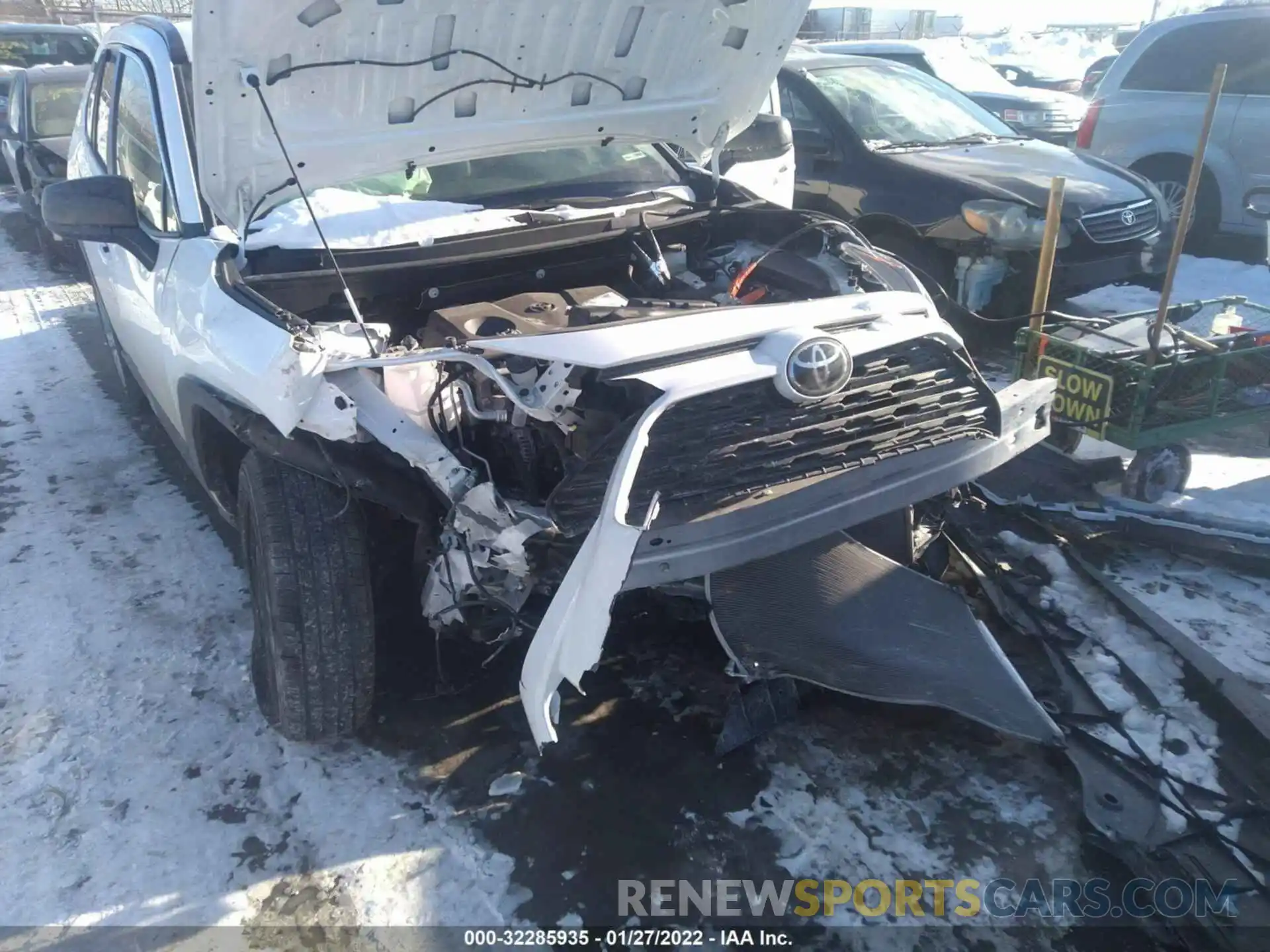 6 Фотография поврежденного автомобиля JTMF1RFV9KD041544 TOYOTA RAV4 2019