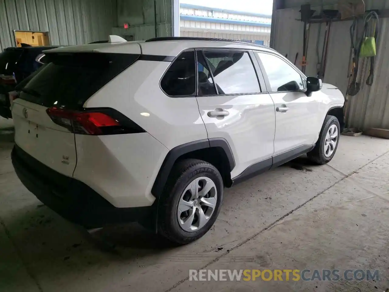 4 Photograph of a damaged car JTMF1RFV9KD511720 TOYOTA RAV4 2019