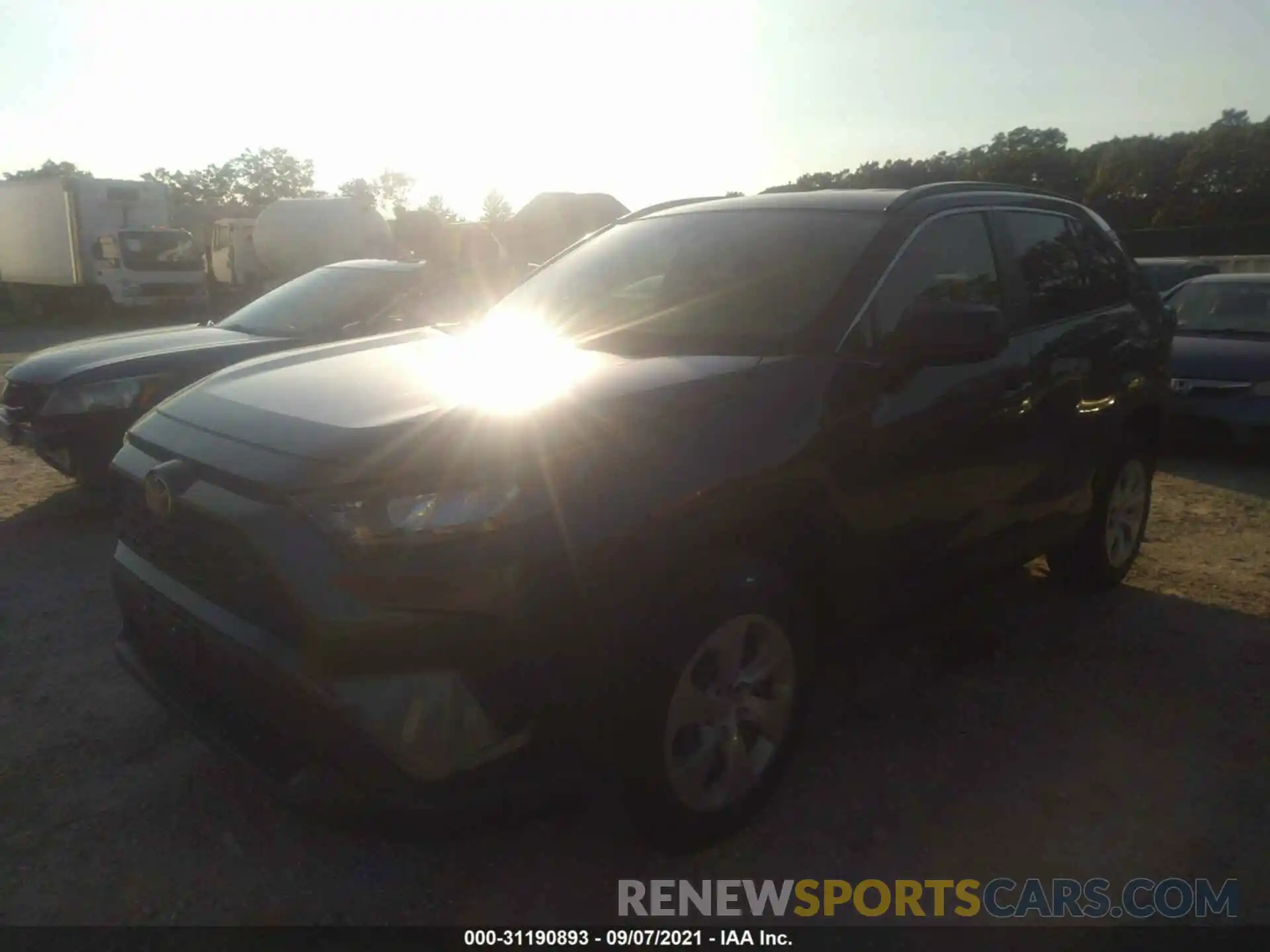 2 Photograph of a damaged car JTMF1RFV9KJ003880 TOYOTA RAV4 2019