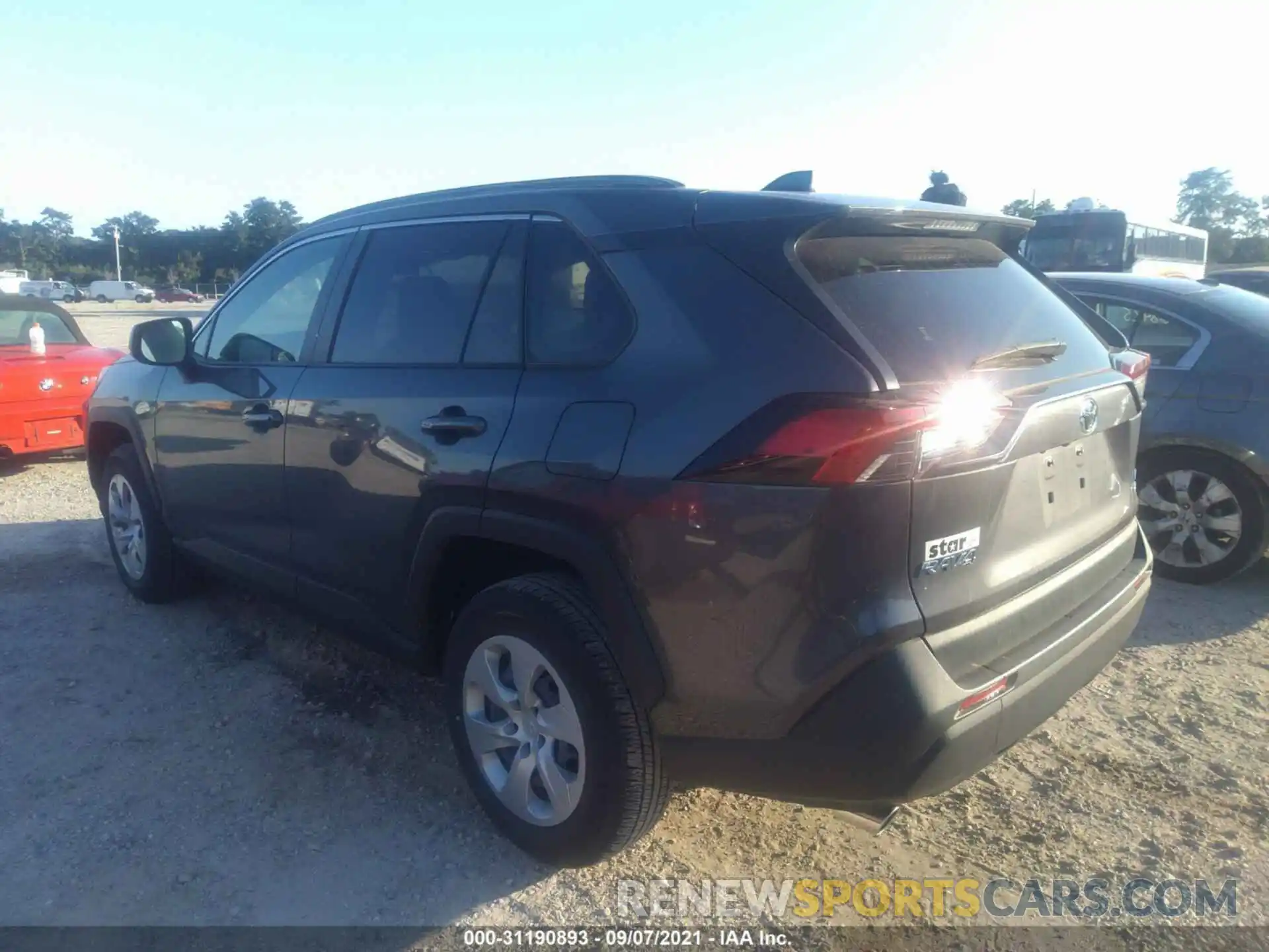 3 Photograph of a damaged car JTMF1RFV9KJ003880 TOYOTA RAV4 2019