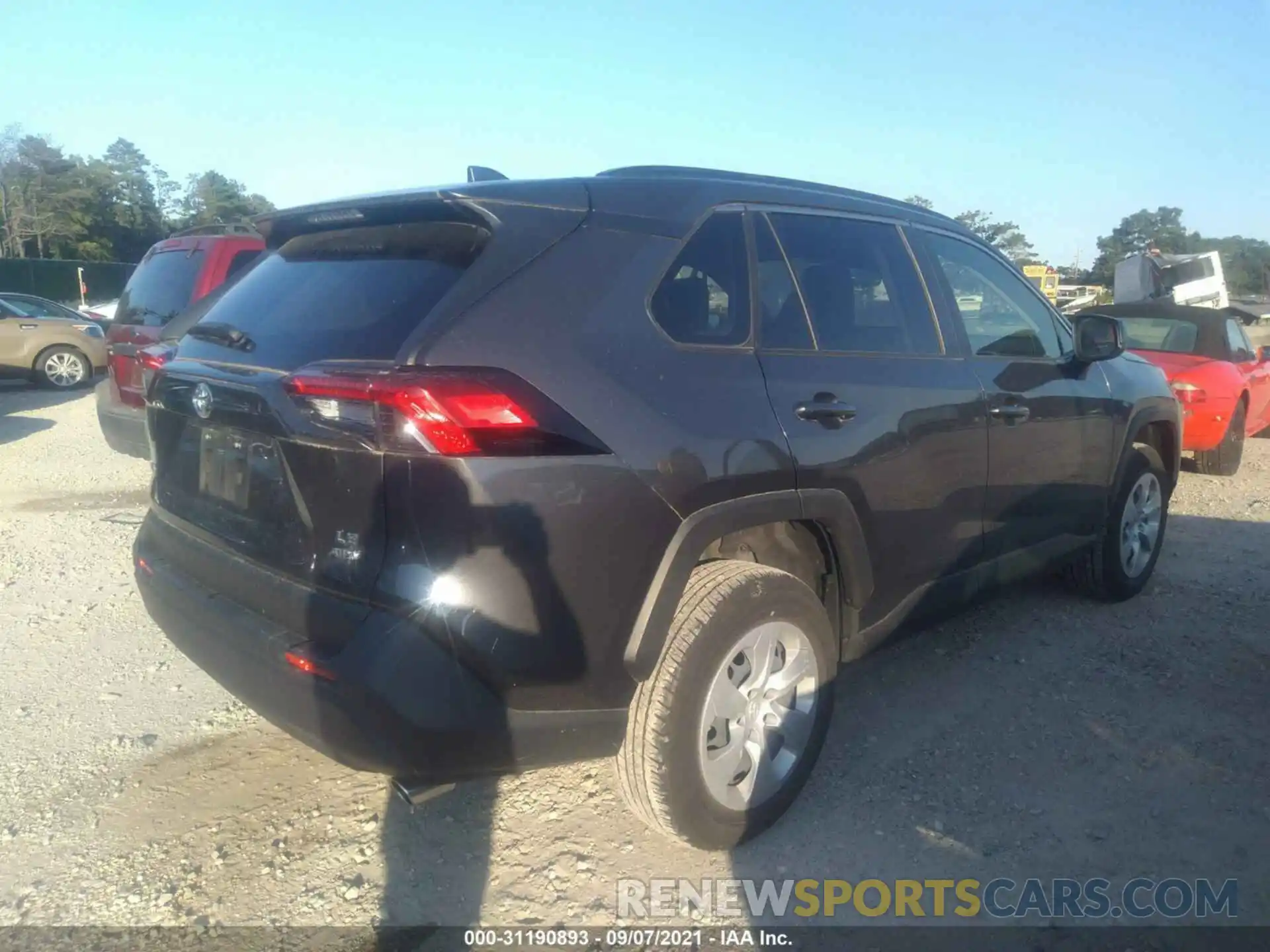 4 Фотография поврежденного автомобиля JTMF1RFV9KJ003880 TOYOTA RAV4 2019