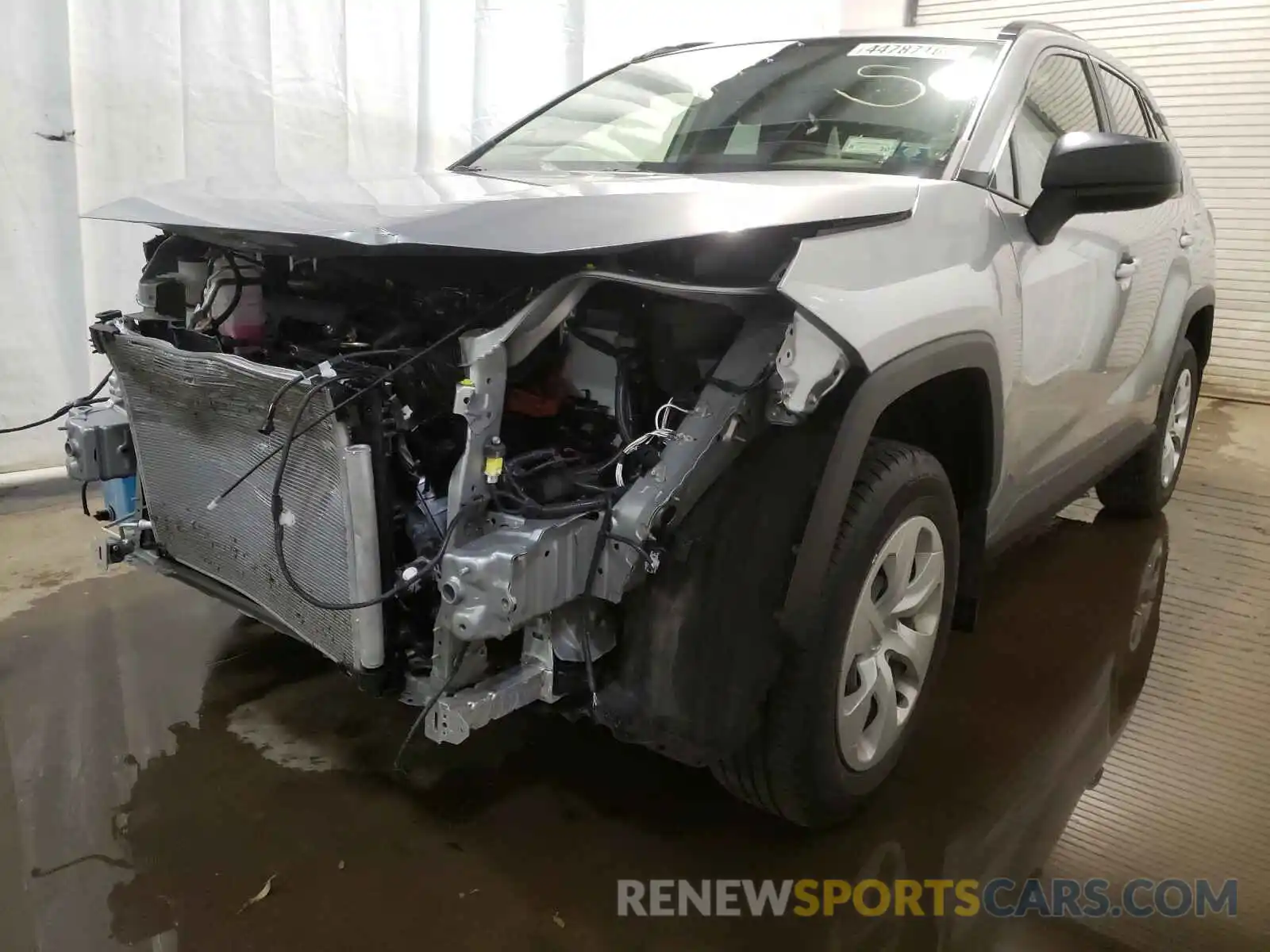 2 Photograph of a damaged car JTMF1RFV9KJ005662 TOYOTA RAV4 2019