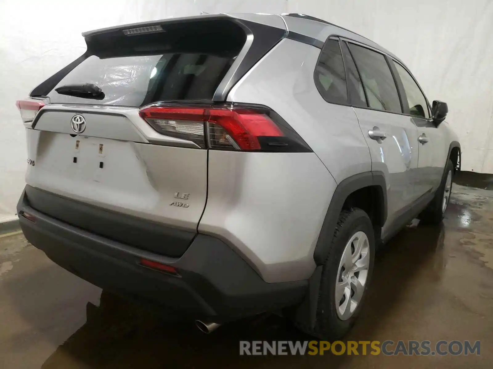 4 Photograph of a damaged car JTMF1RFV9KJ005662 TOYOTA RAV4 2019