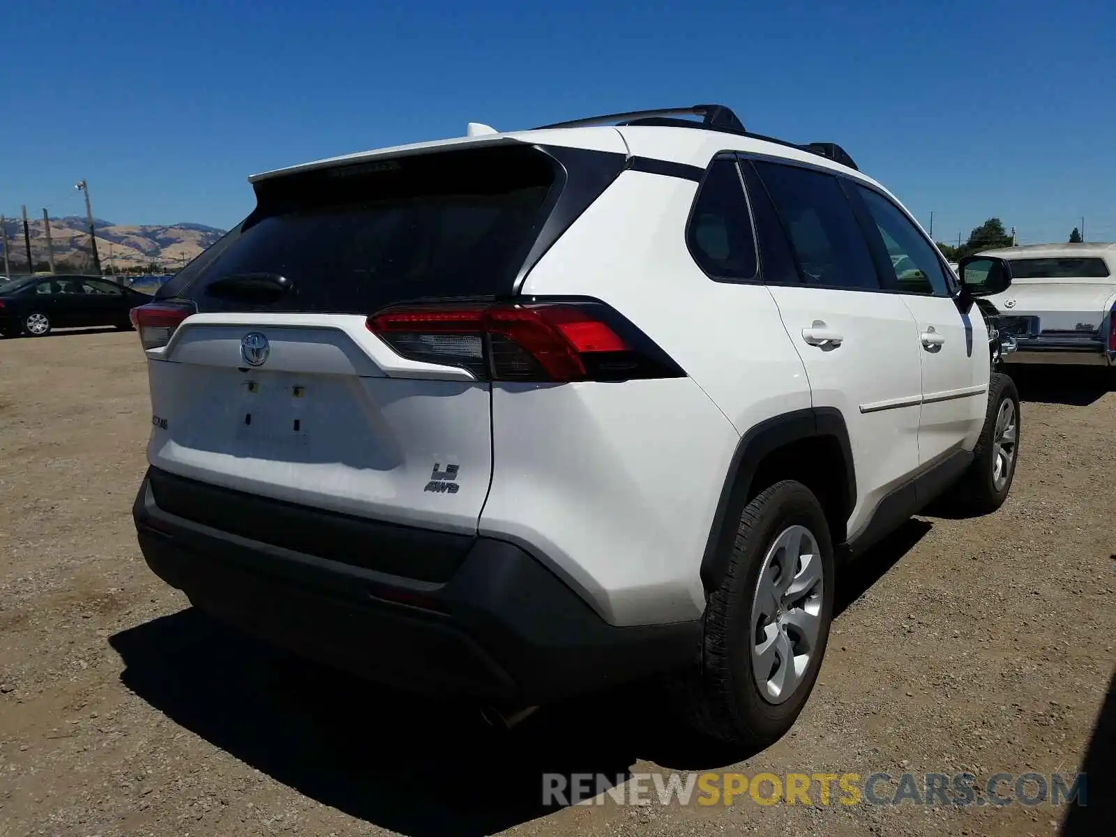 4 Photograph of a damaged car JTMF1RFV9KJ007721 TOYOTA RAV4 2019