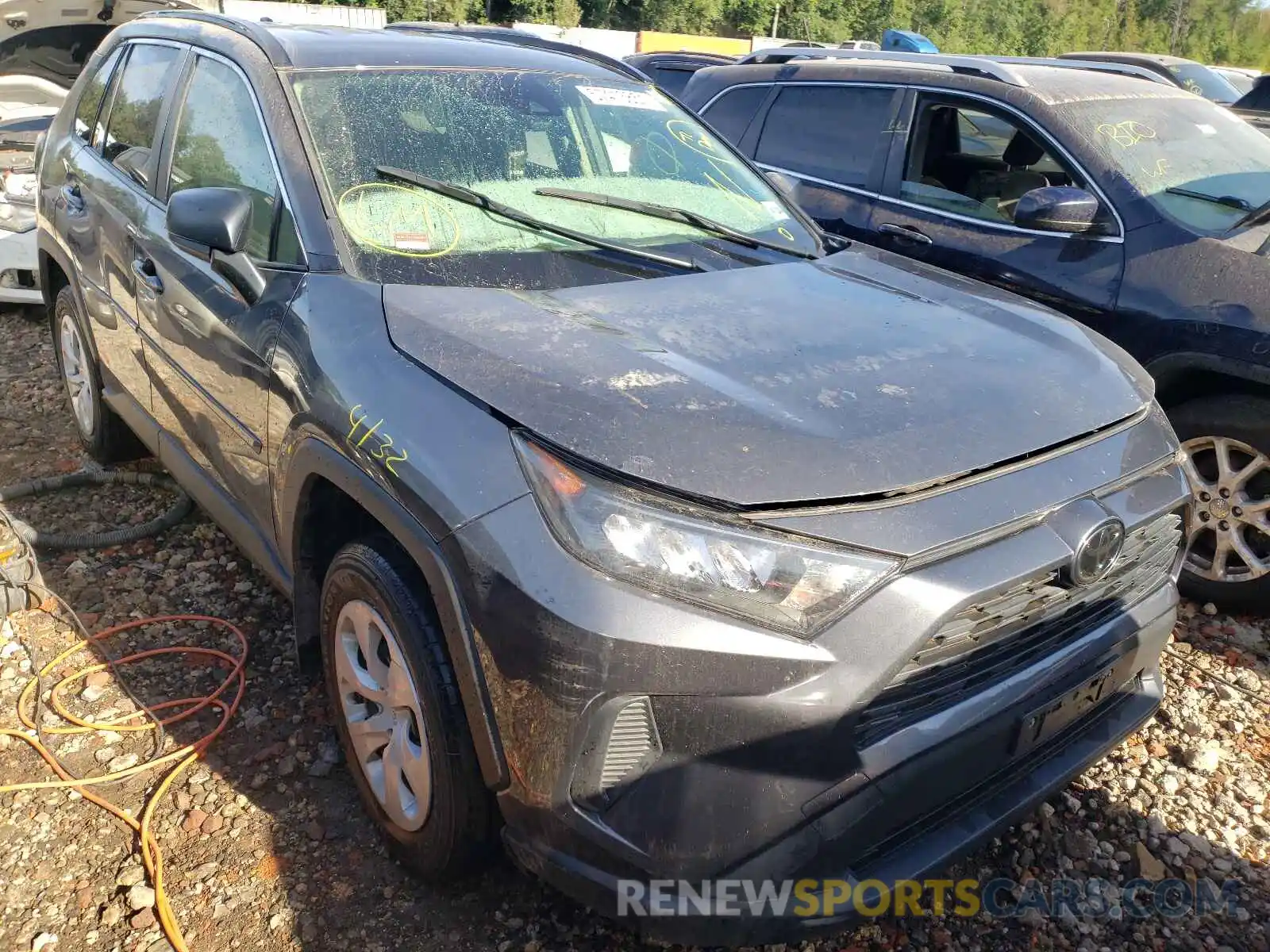 1 Photograph of a damaged car JTMF1RFV9KJ013972 TOYOTA RAV4 2019