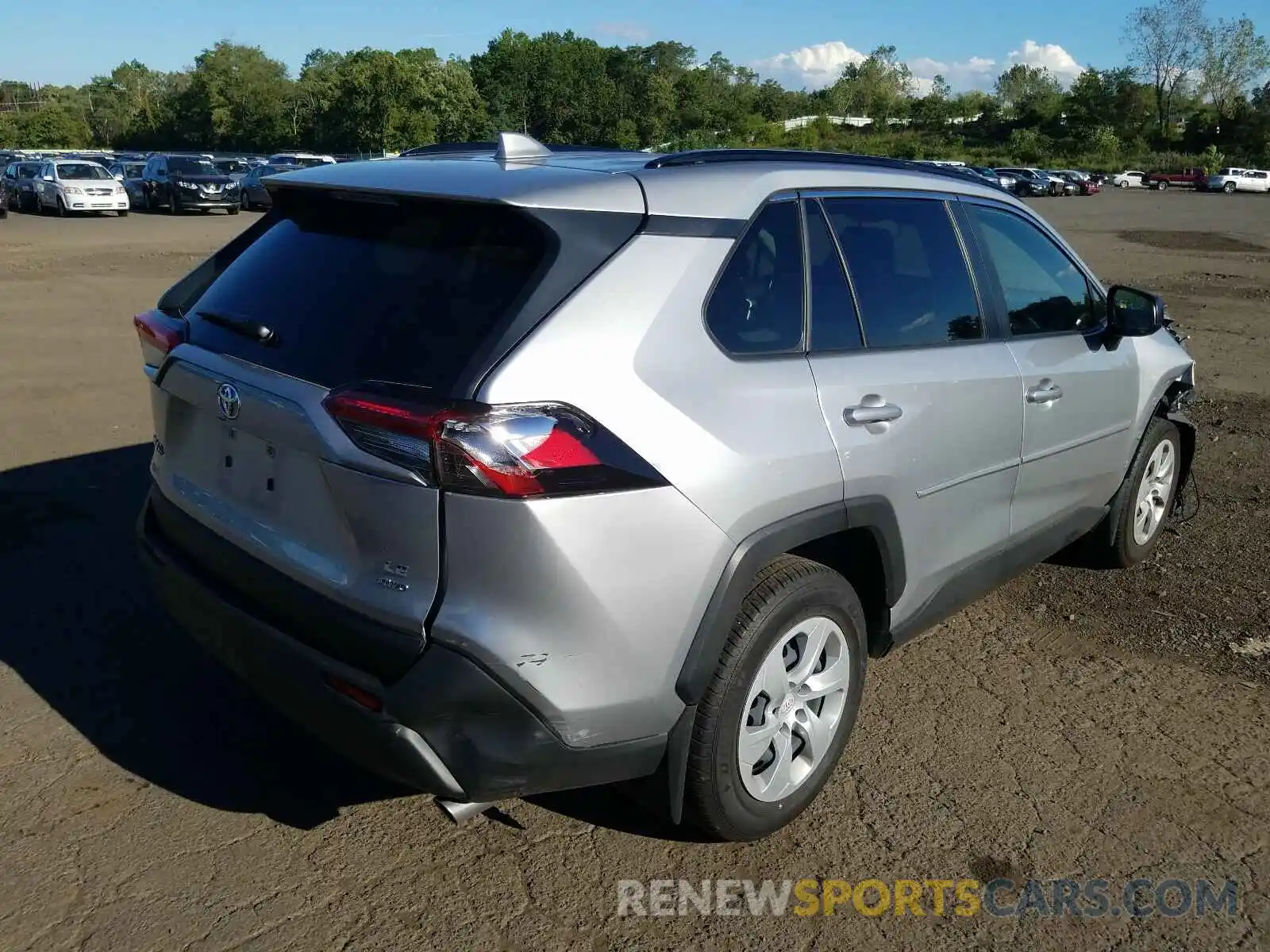 4 Photograph of a damaged car JTMF1RFV9KJ024079 TOYOTA RAV4 2019