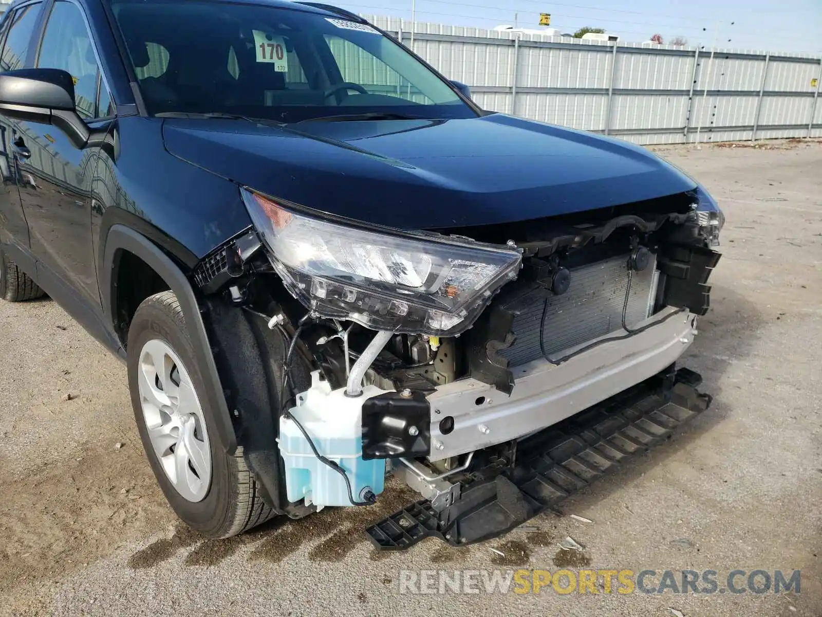 9 Photograph of a damaged car JTMF1RFVXKD003921 TOYOTA RAV4 2019