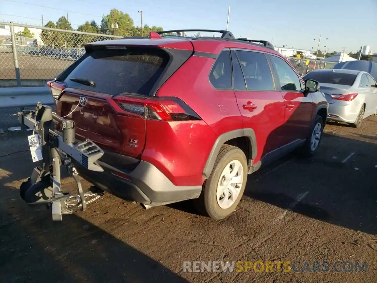 4 Photograph of a damaged car JTMF1RFVXKD004440 TOYOTA RAV4 2019