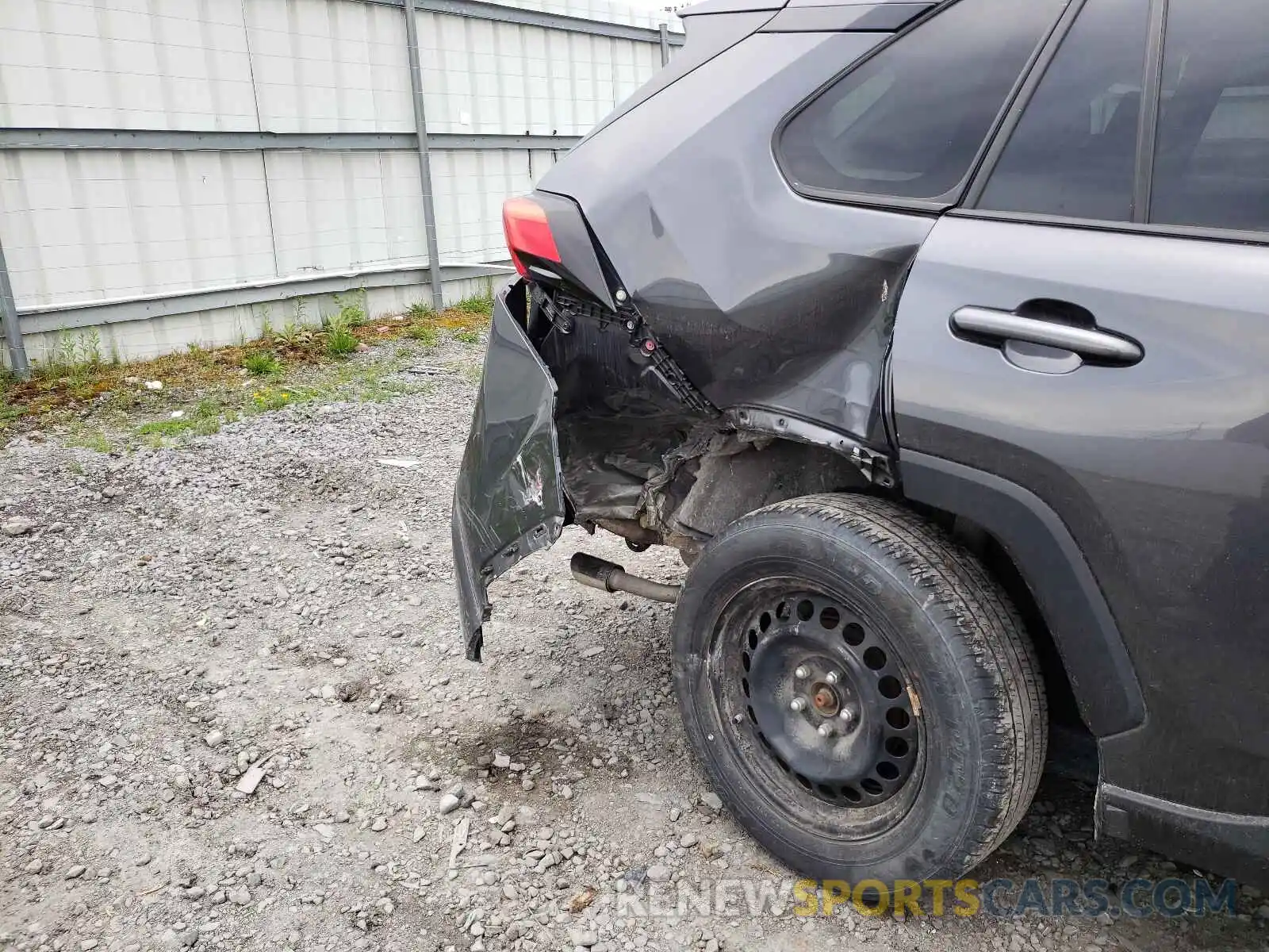 9 Фотография поврежденного автомобиля JTMF1RFVXKD012411 TOYOTA RAV4 2019