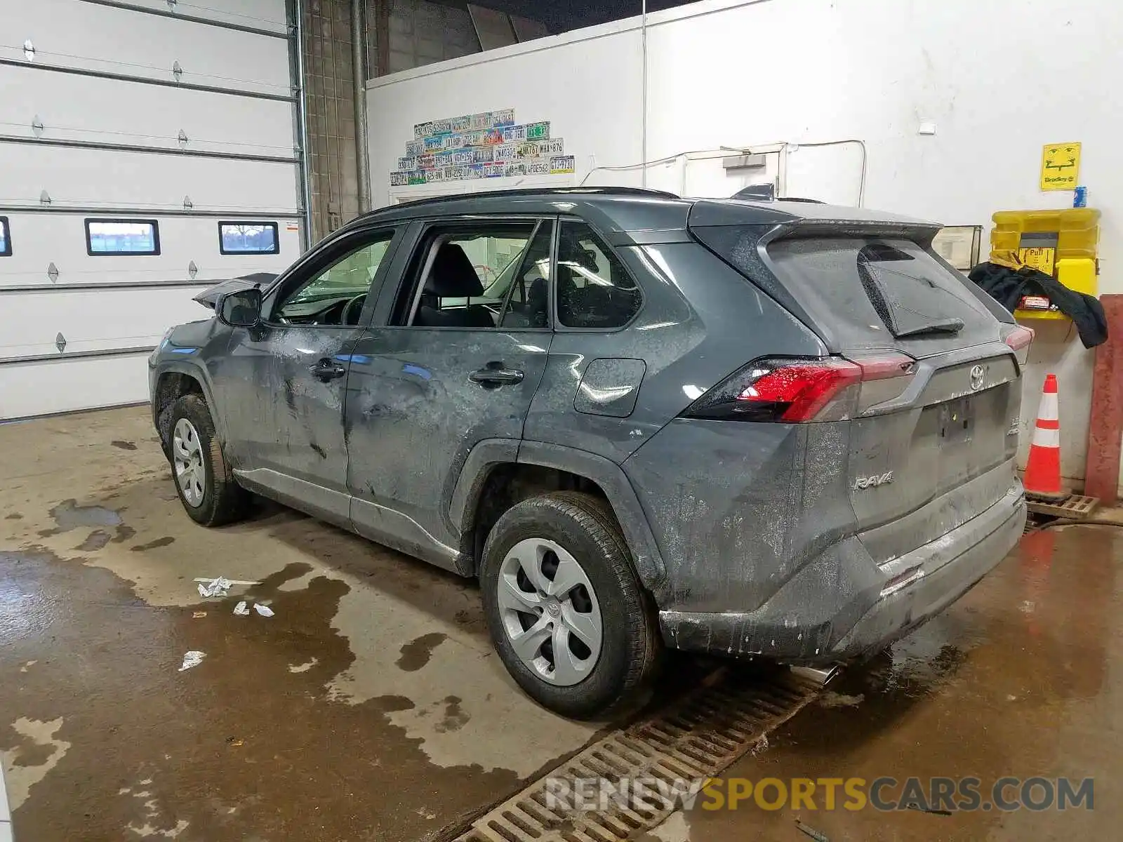 3 Photograph of a damaged car JTMF1RFVXKD016216 TOYOTA RAV4 2019