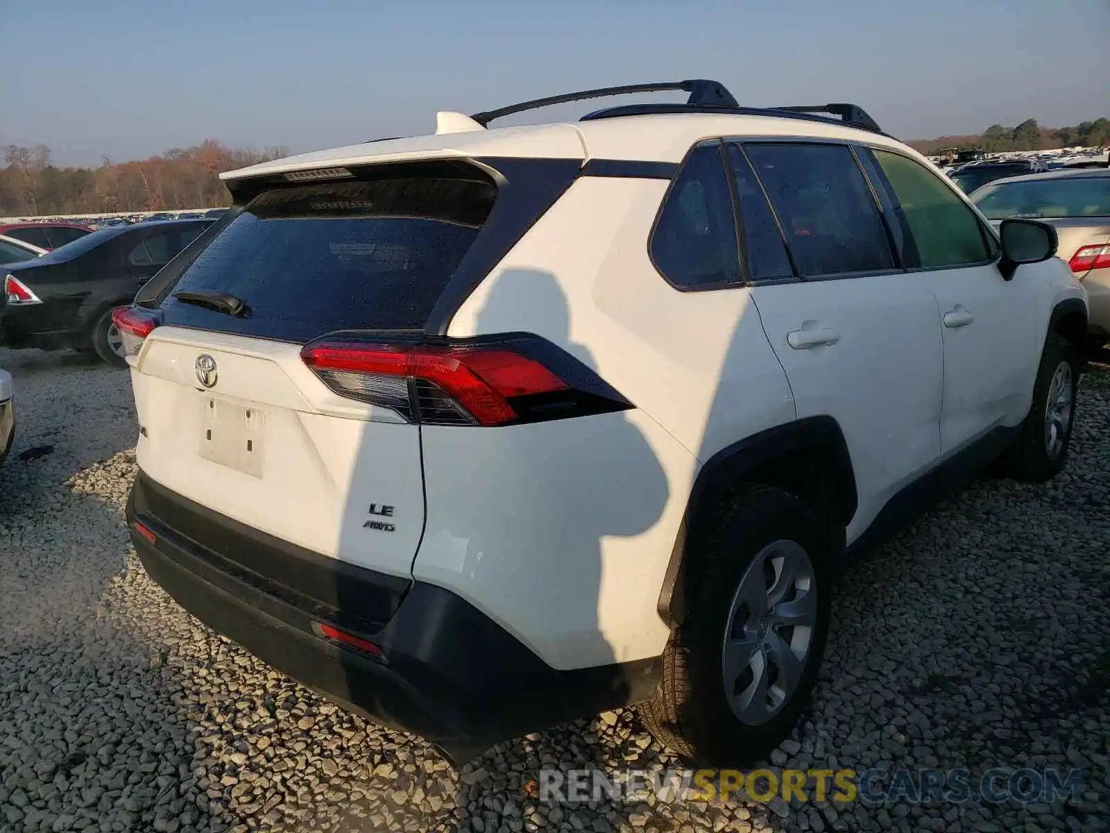 4 Photograph of a damaged car JTMF1RFVXKD020735 TOYOTA RAV4 2019