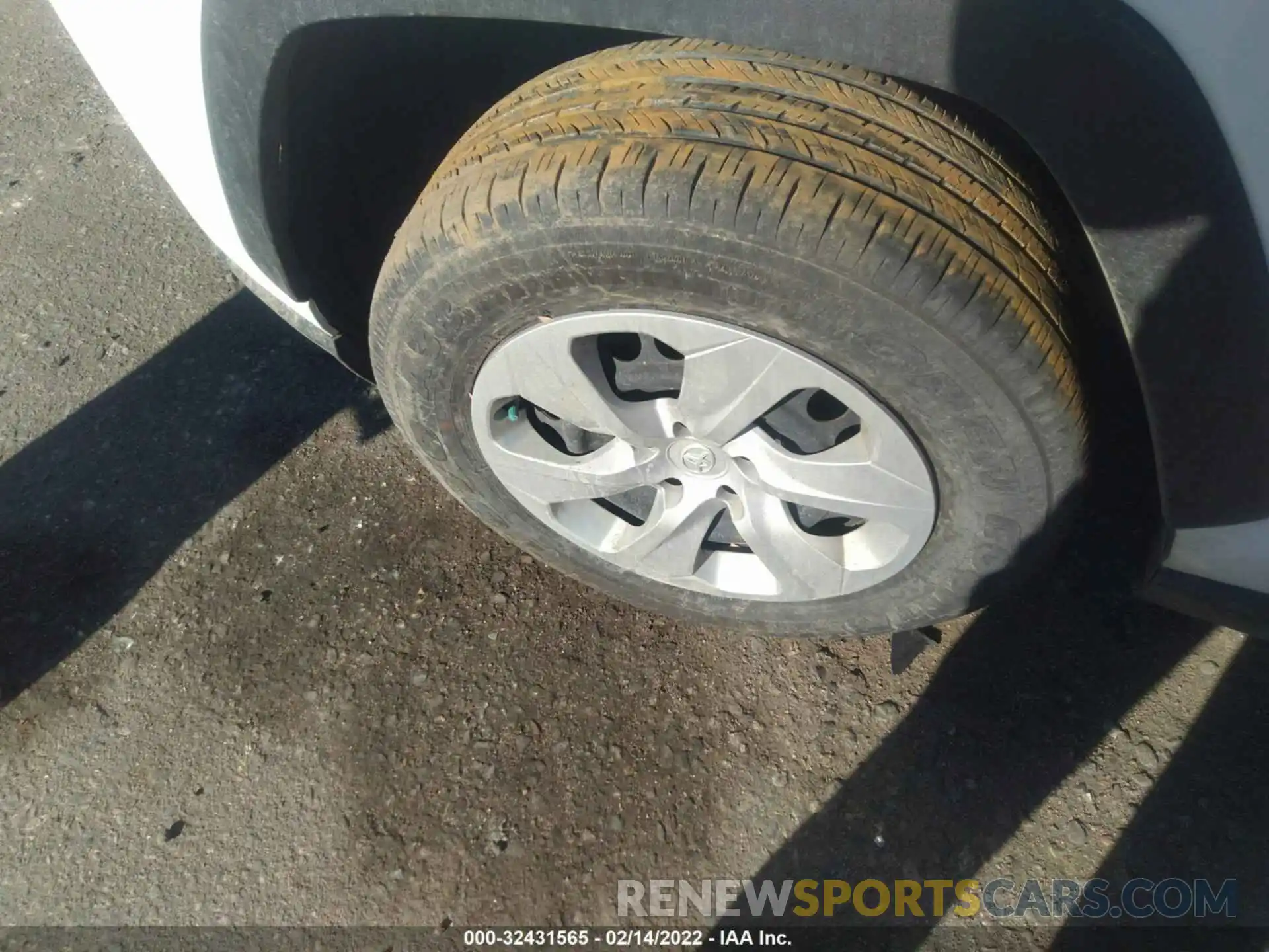 13 Фотография поврежденного автомобиля JTMF1RFVXKD029113 TOYOTA RAV4 2019