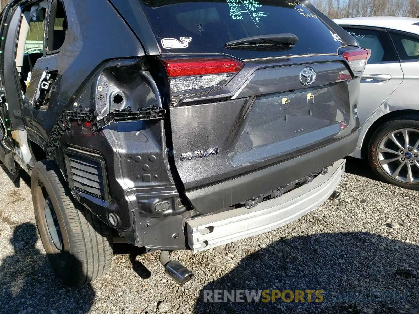 10 Photograph of a damaged car JTMF1RFVXKD032478 TOYOTA RAV4 2019