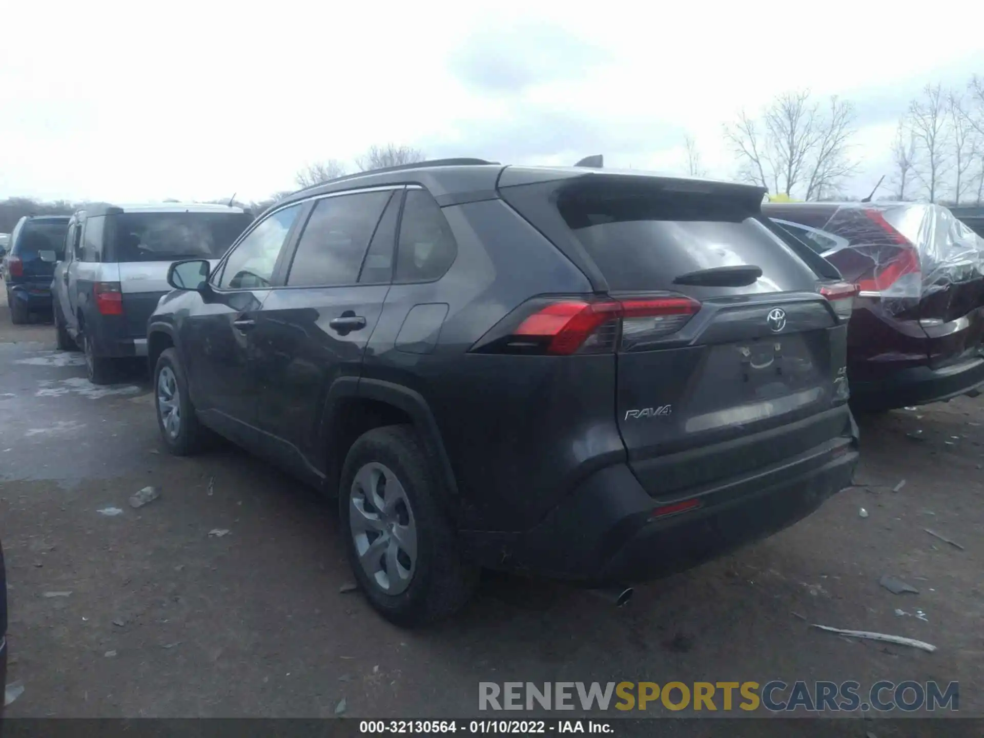 3 Фотография поврежденного автомобиля JTMF1RFVXKD047532 TOYOTA RAV4 2019