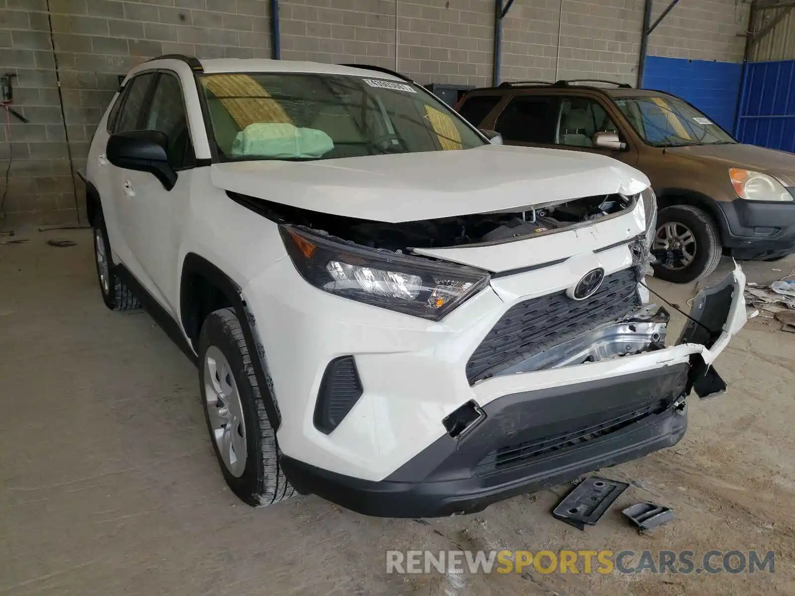 1 Photograph of a damaged car JTMF1RFVXKD504923 TOYOTA RAV4 2019