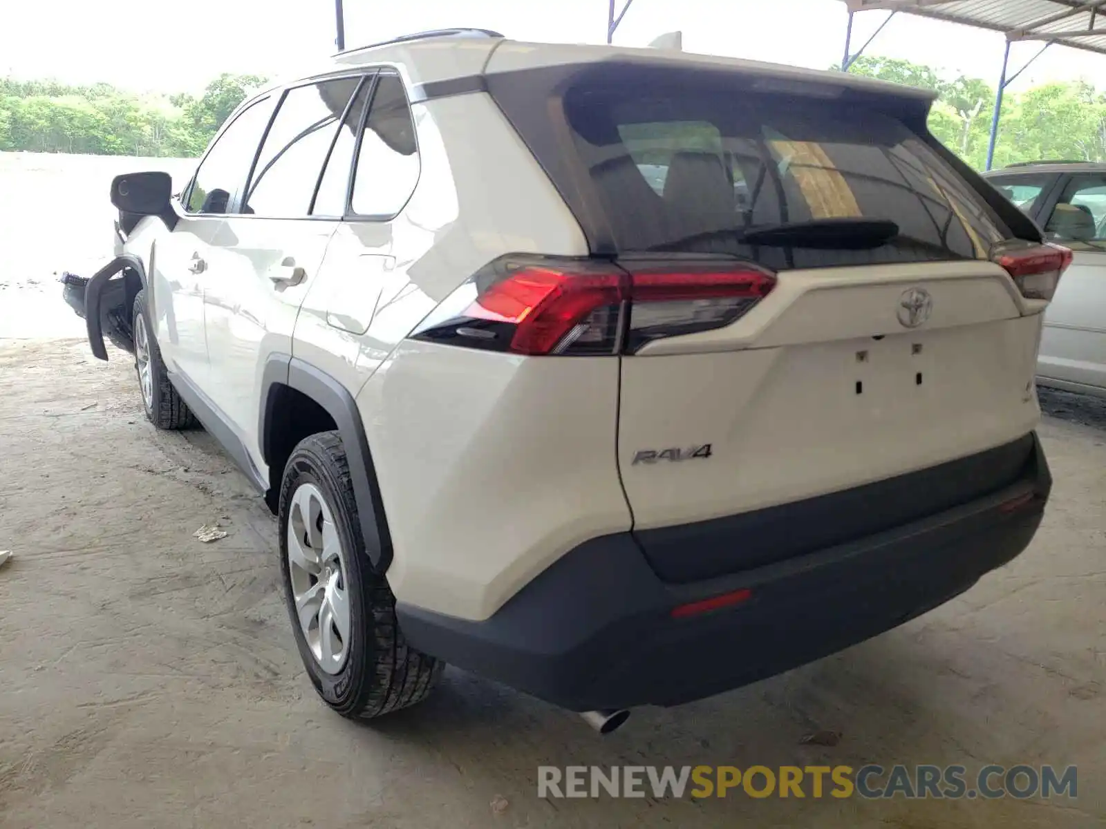 3 Photograph of a damaged car JTMF1RFVXKD504923 TOYOTA RAV4 2019