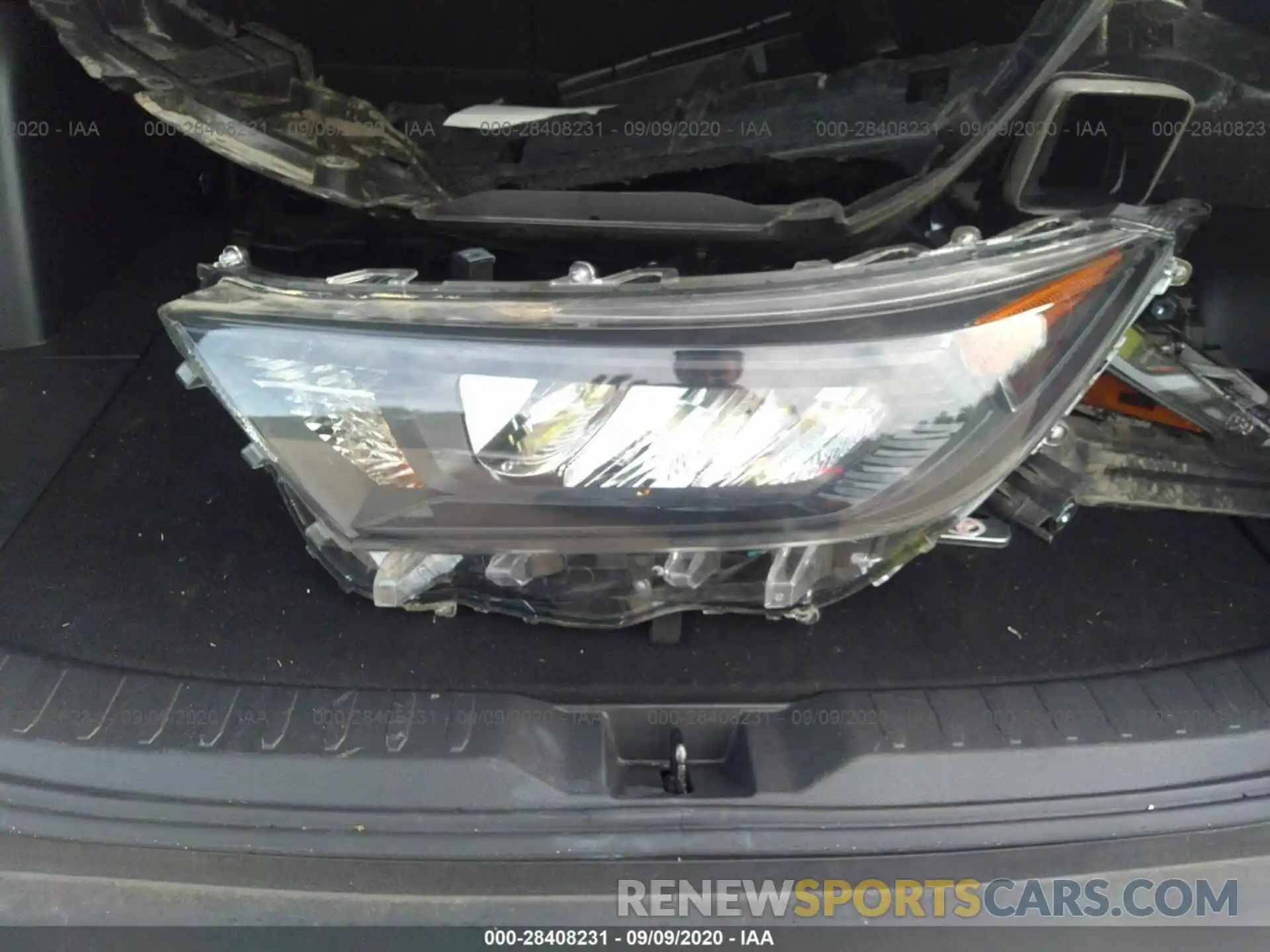 12 Photograph of a damaged car JTMF1RFVXKD506414 TOYOTA RAV4 2019