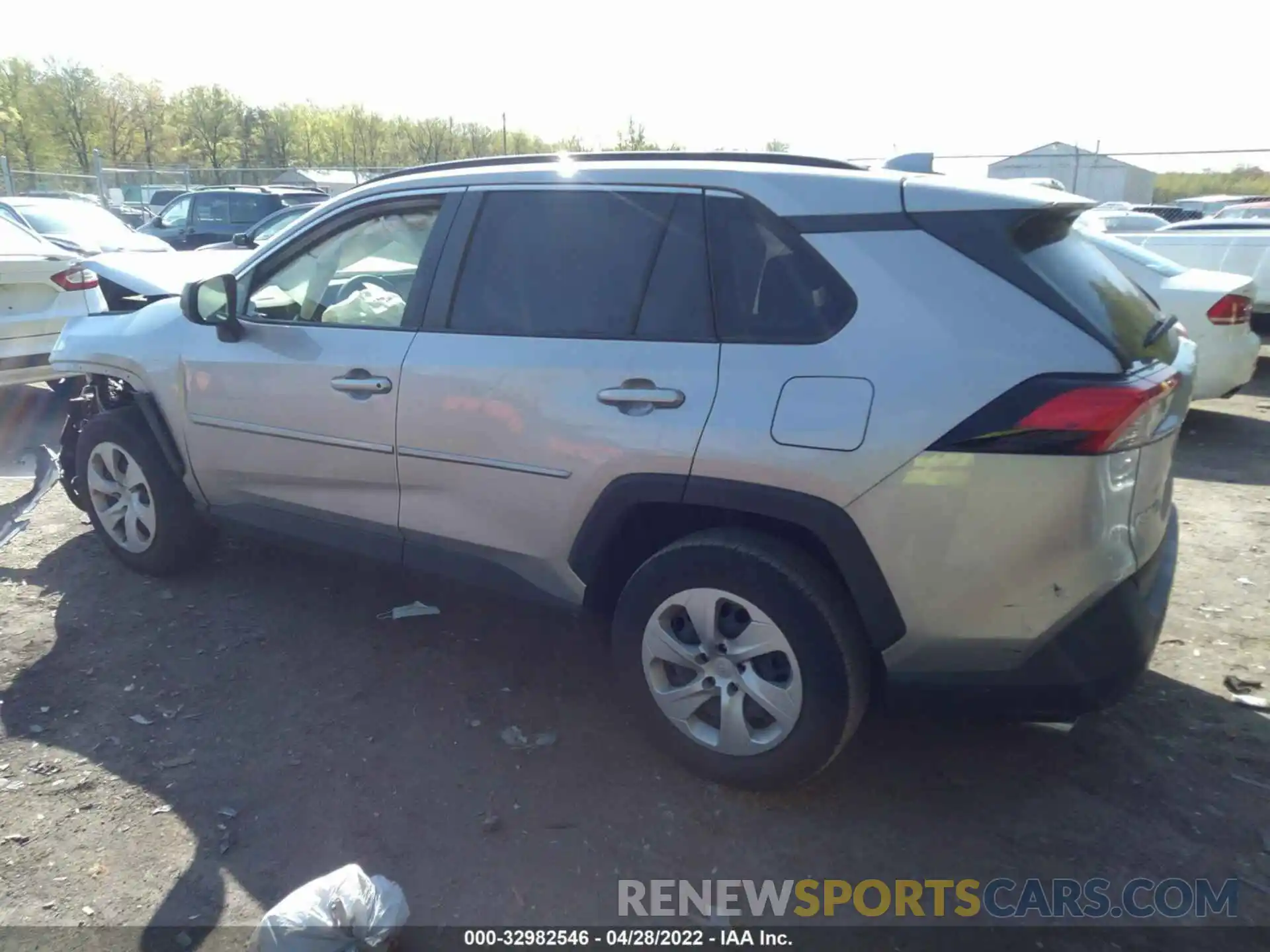 3 Фотография поврежденного автомобиля JTMF1RFVXKD508387 TOYOTA RAV4 2019