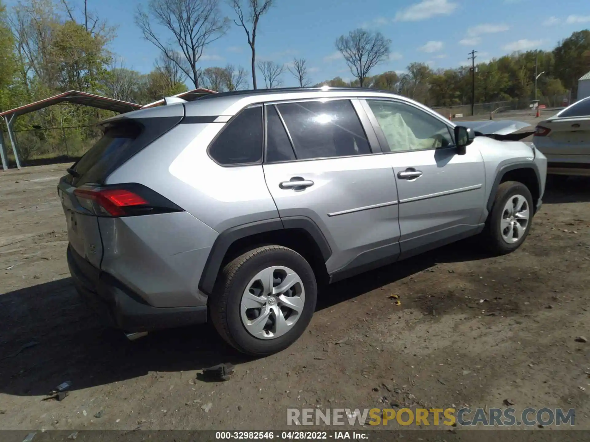 4 Photograph of a damaged car JTMF1RFVXKD508387 TOYOTA RAV4 2019