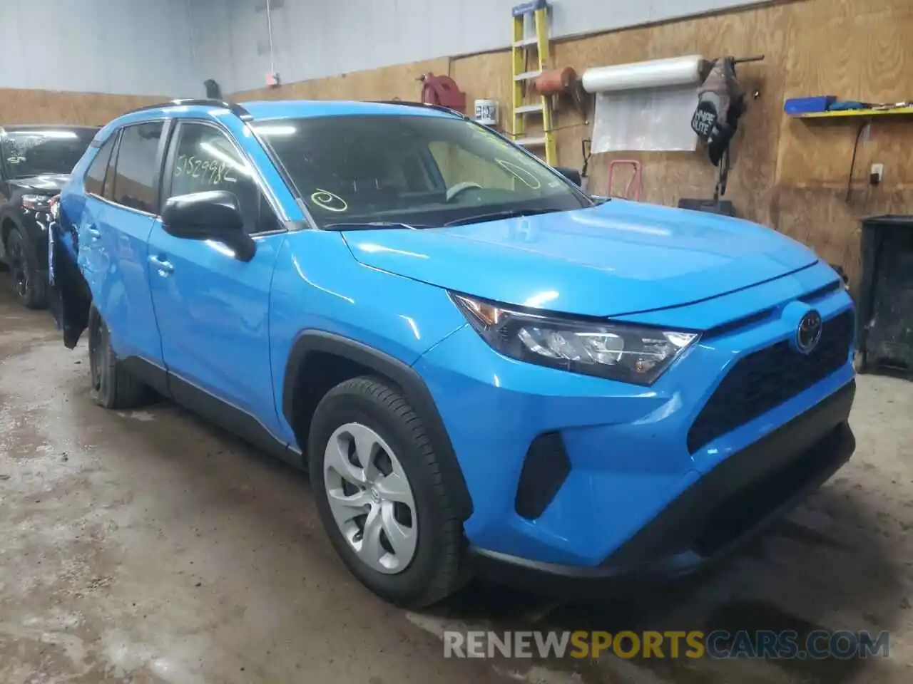 1 Photograph of a damaged car JTMF1RFVXKD518725 TOYOTA RAV4 2019