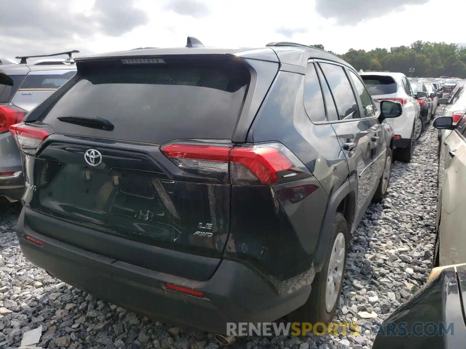 4 Photograph of a damaged car JTMF1RFVXKJ002575 TOYOTA RAV4 2019