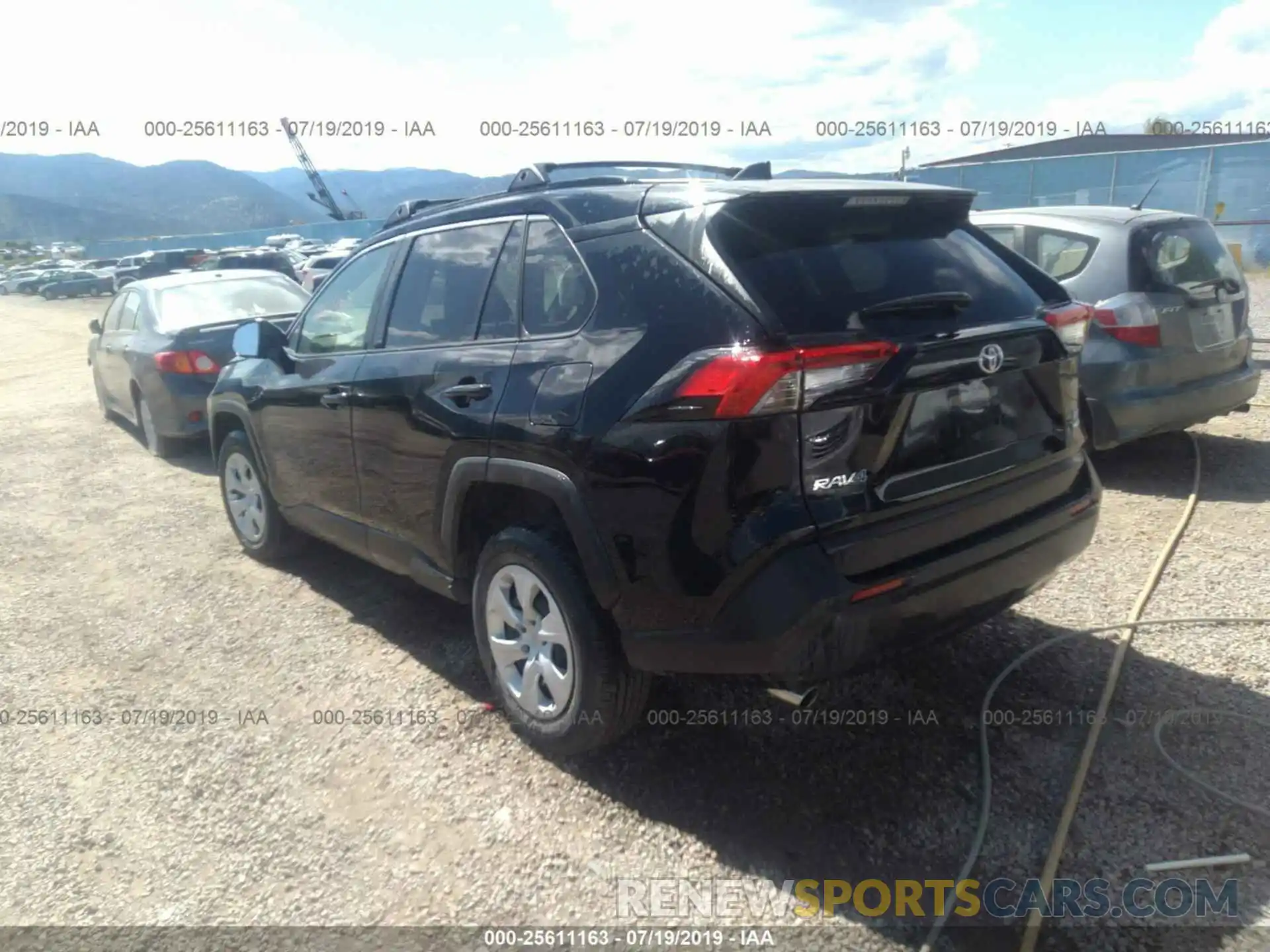 3 Фотография поврежденного автомобиля JTMF1RFVXKJ004701 TOYOTA RAV4 2019