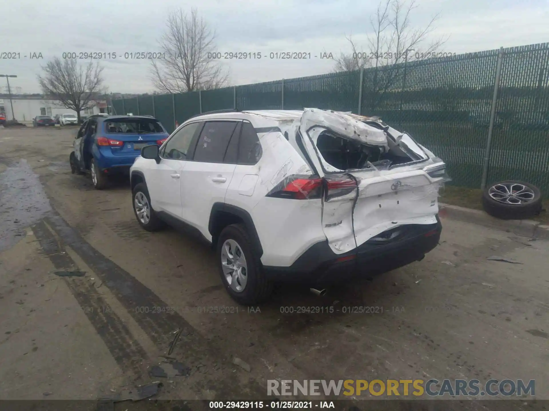 3 Фотография поврежденного автомобиля JTMF1RFVXKJ004990 TOYOTA RAV4 2019