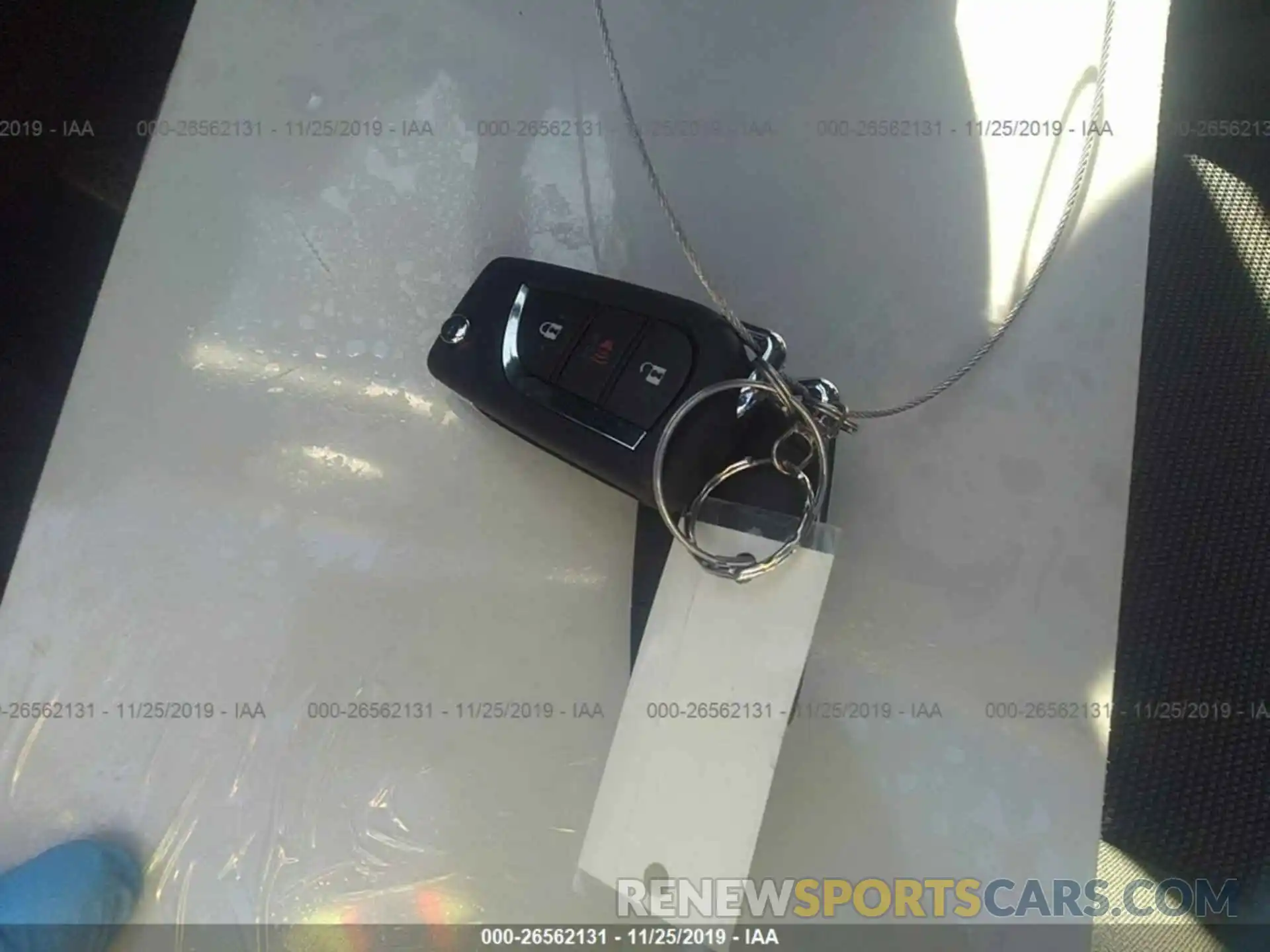 11 Photograph of a damaged car JTMF1RFVXKJ016380 TOYOTA RAV4 2019