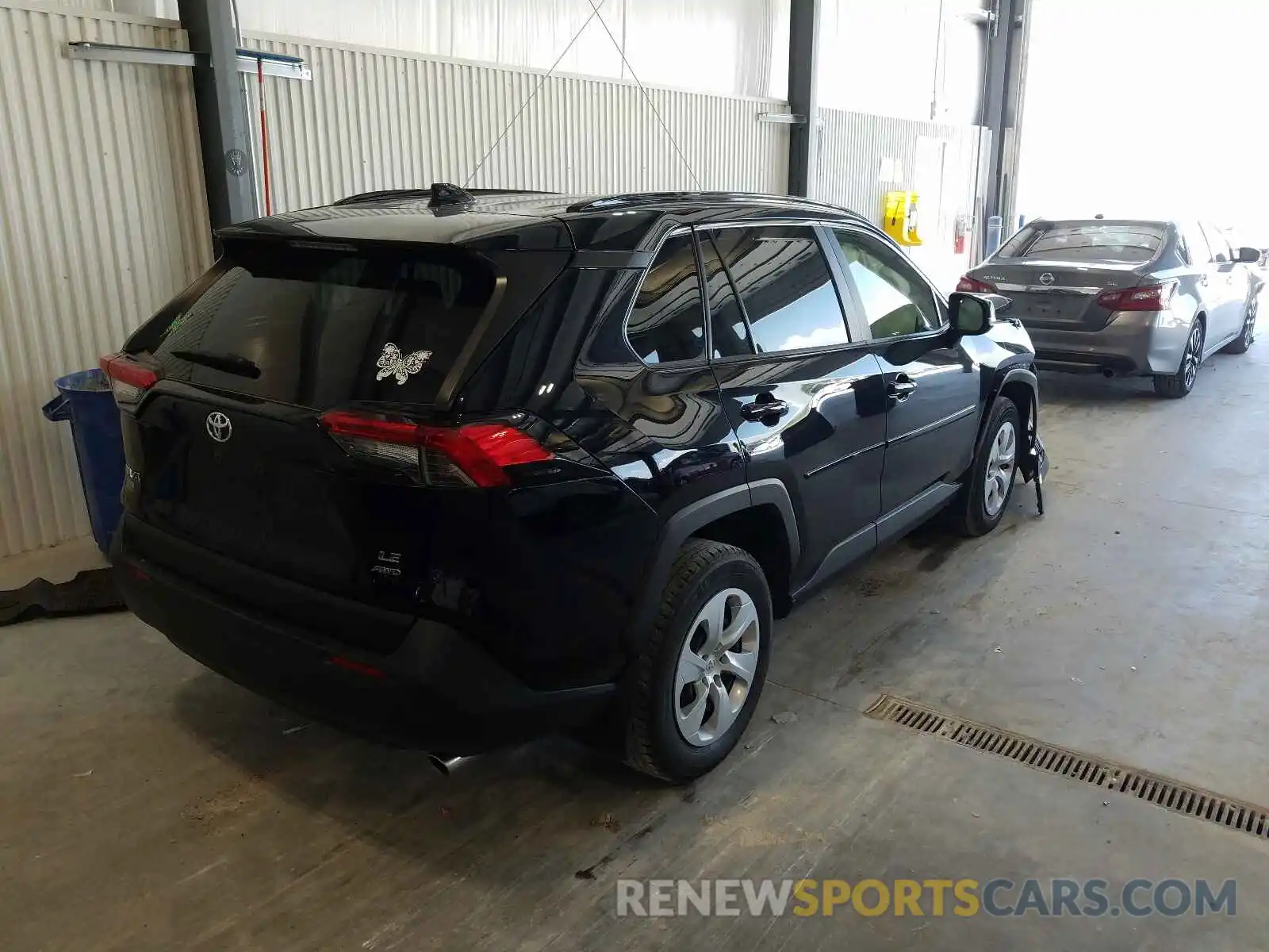 4 Photograph of a damaged car JTMG1RFV0KD016097 TOYOTA RAV4 2019