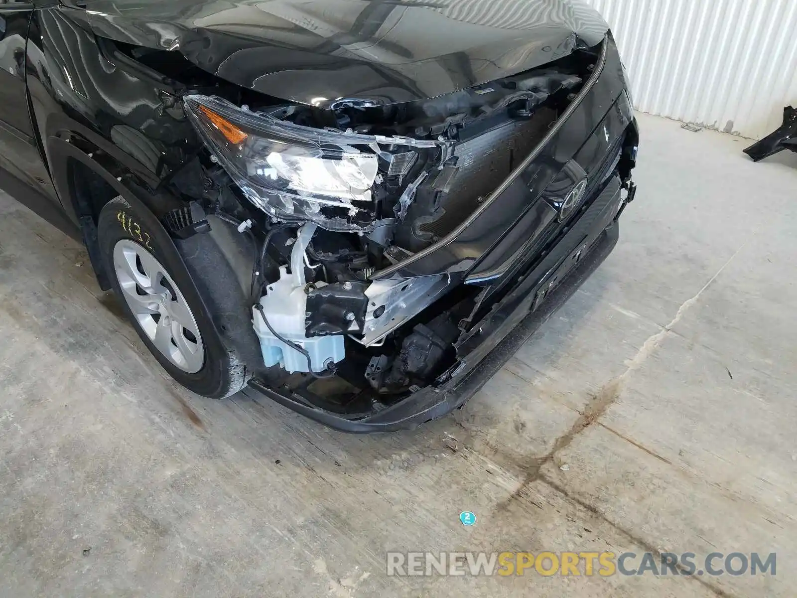 9 Photograph of a damaged car JTMG1RFV0KD016097 TOYOTA RAV4 2019