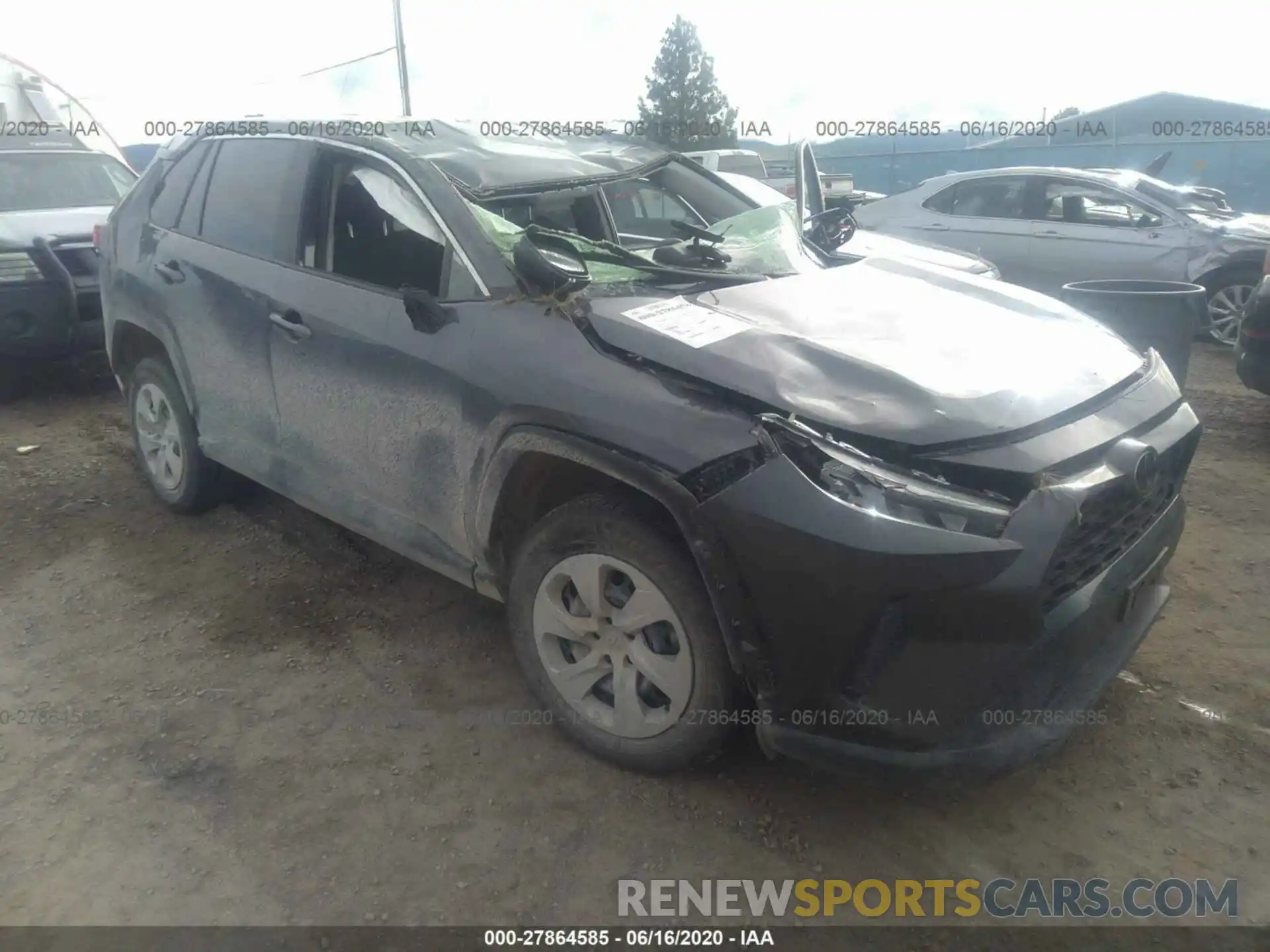 1 Photograph of a damaged car JTMG1RFV0KD031148 TOYOTA RAV4 2019