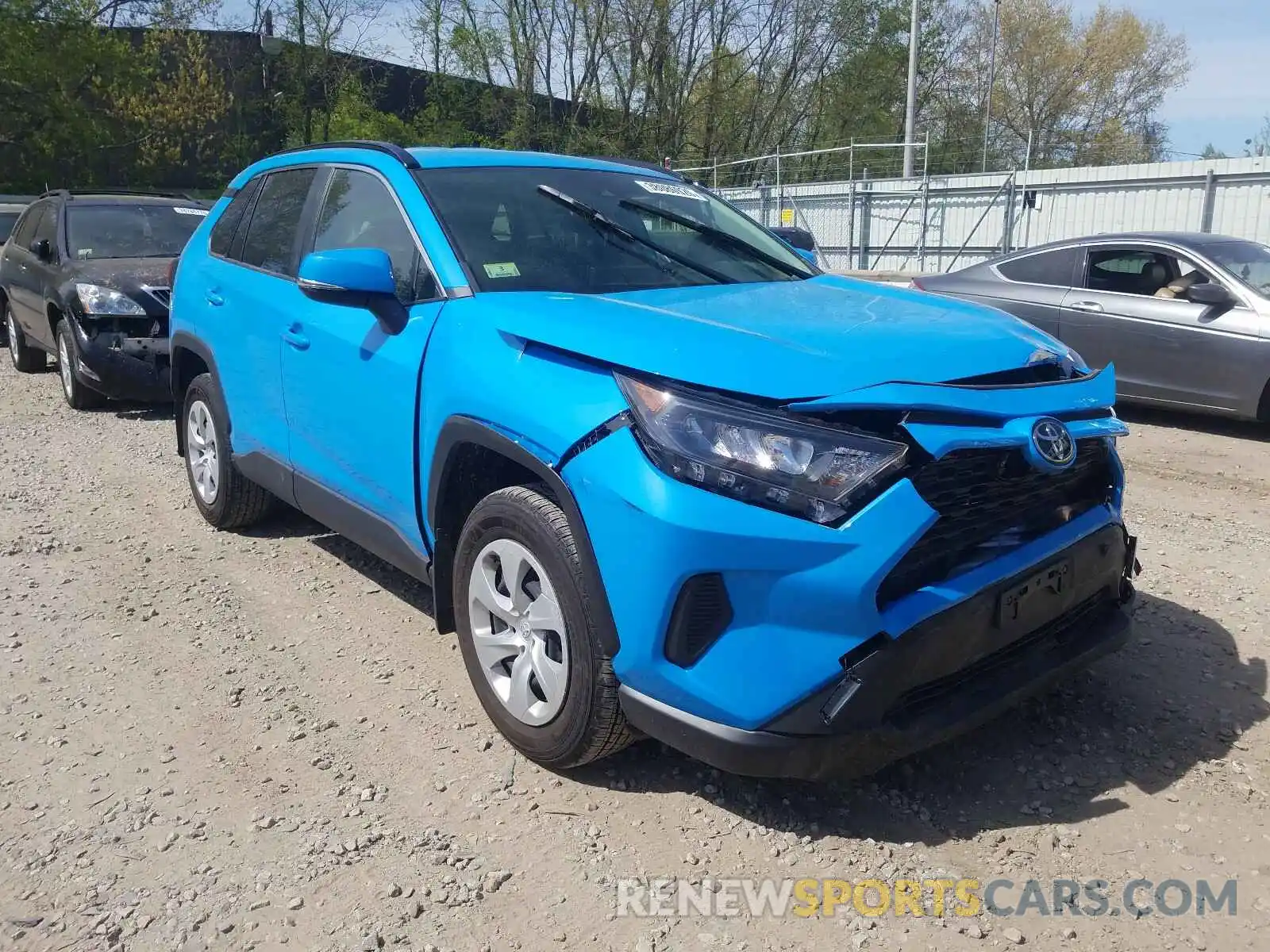 1 Photograph of a damaged car JTMG1RFV0KJ003268 TOYOTA RAV4 2019